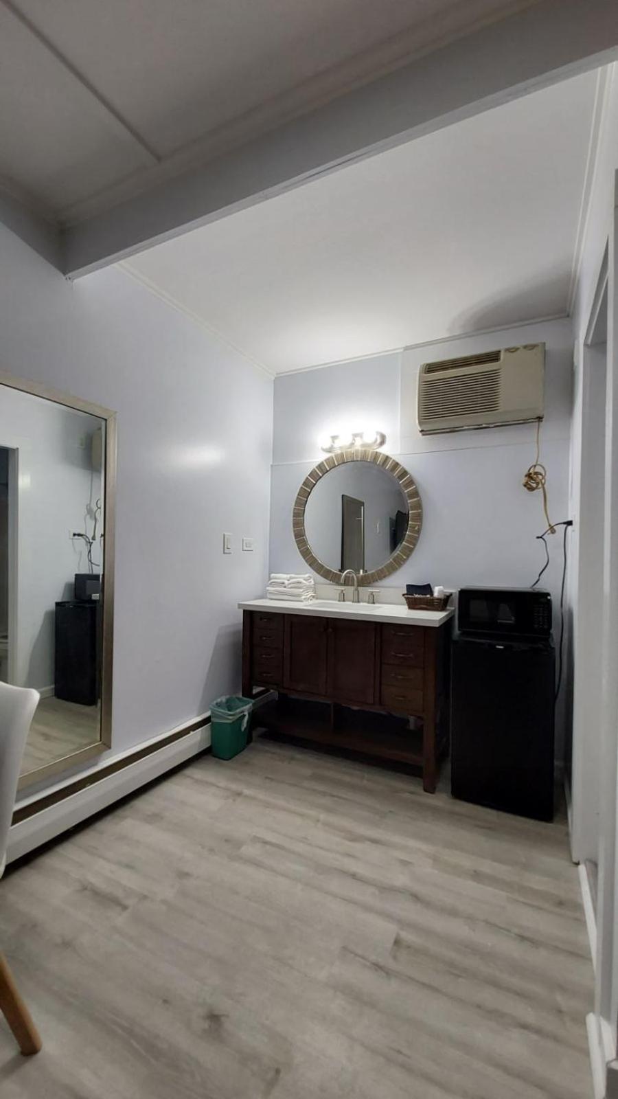 Village Motel photo 39