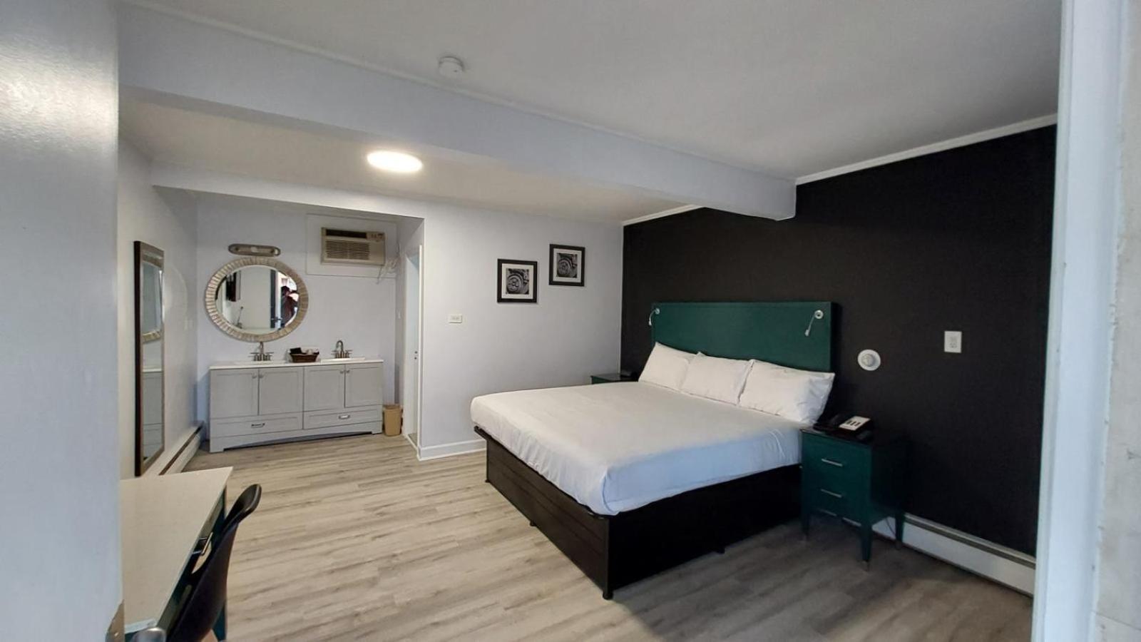 Village Motel photo 60