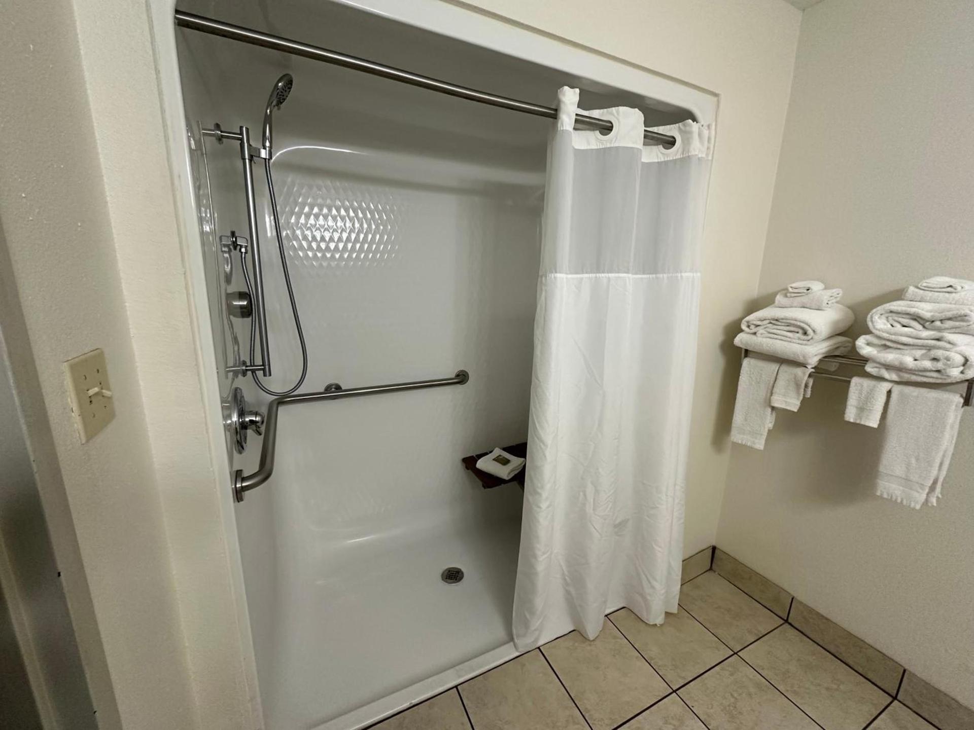Country Inn & Suites by Radisson, Murrells Inlet, SC photo 36