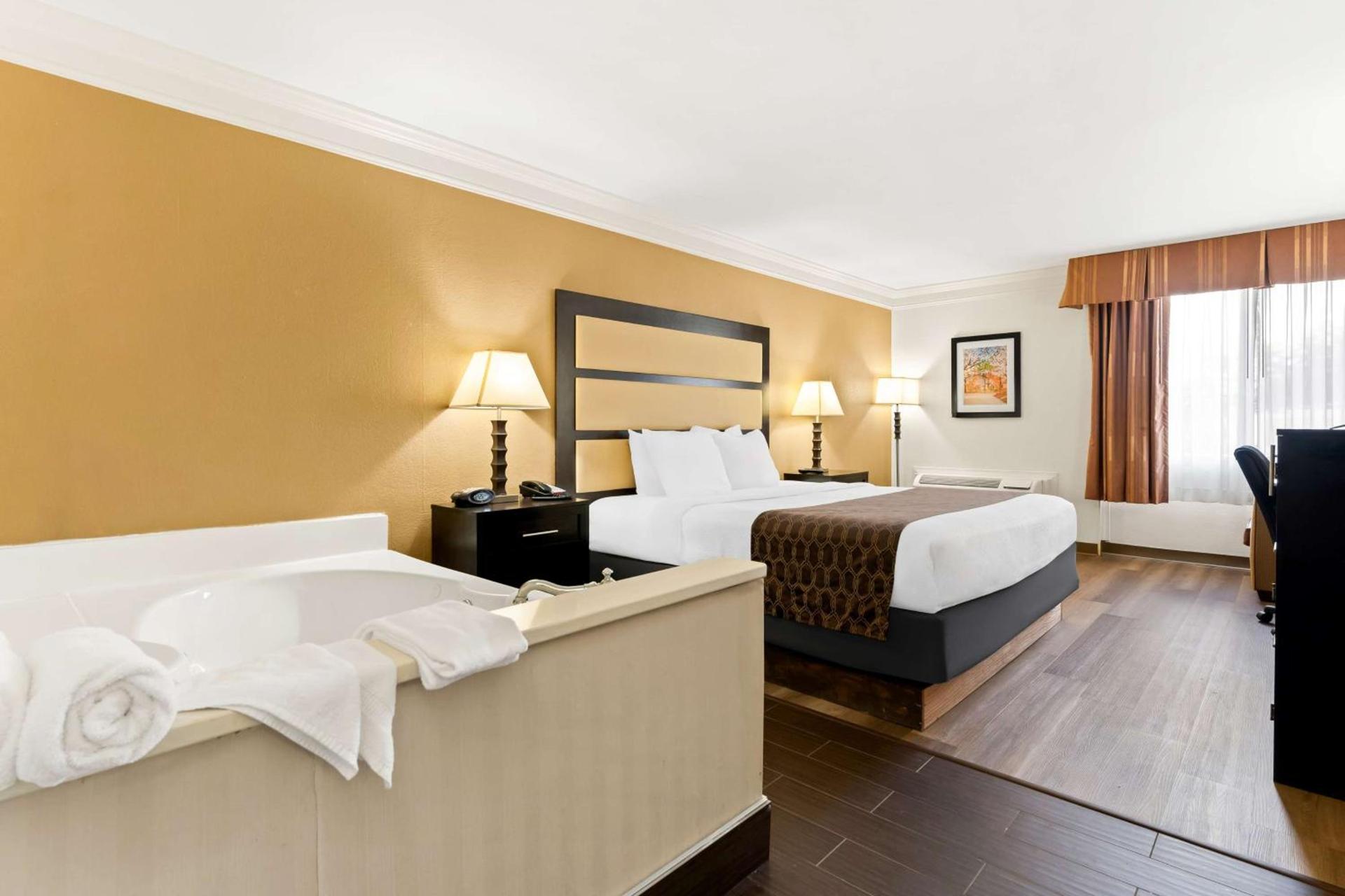 Best Western Riverside Inn photo 35