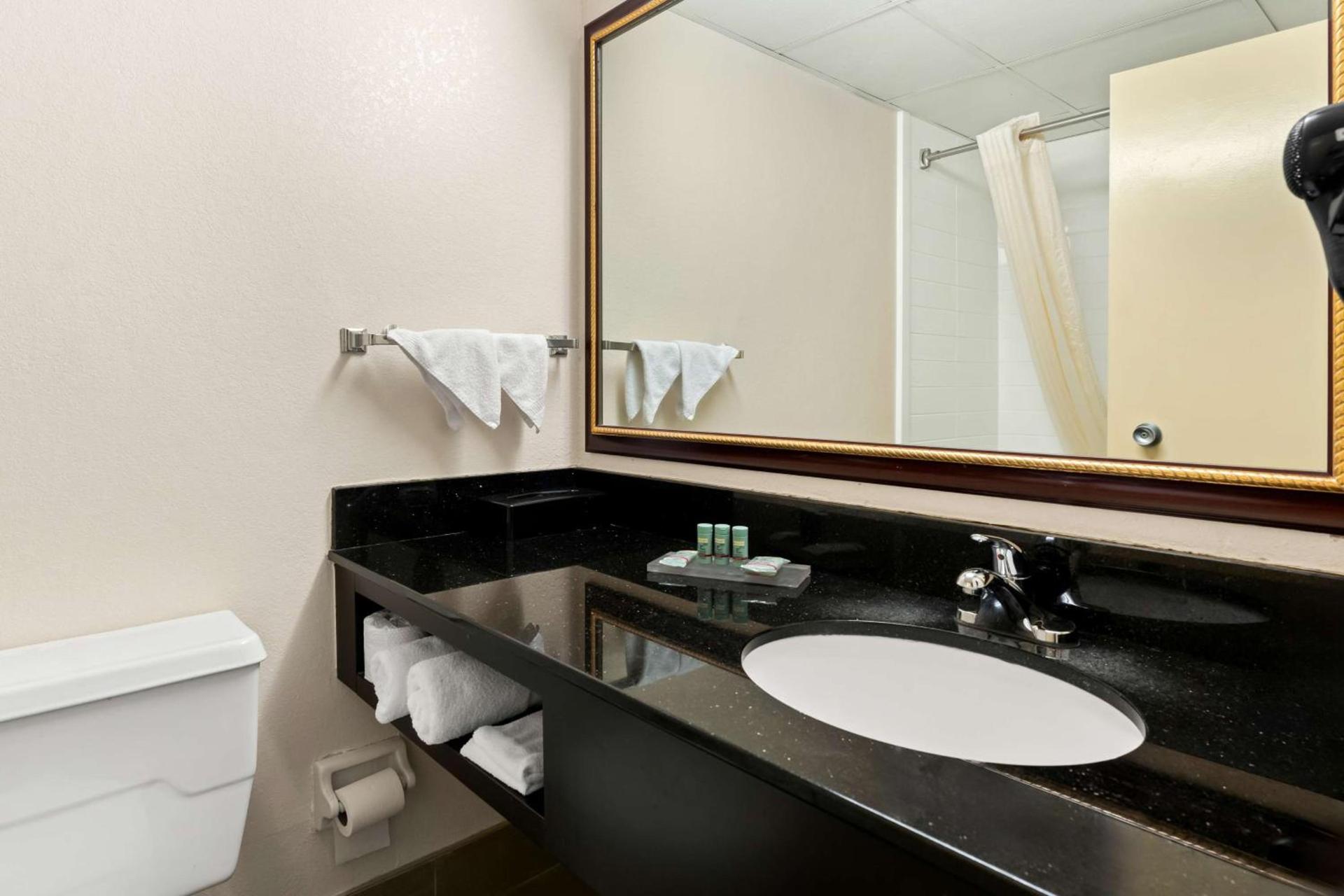 Best Western Riverside Inn photo 19