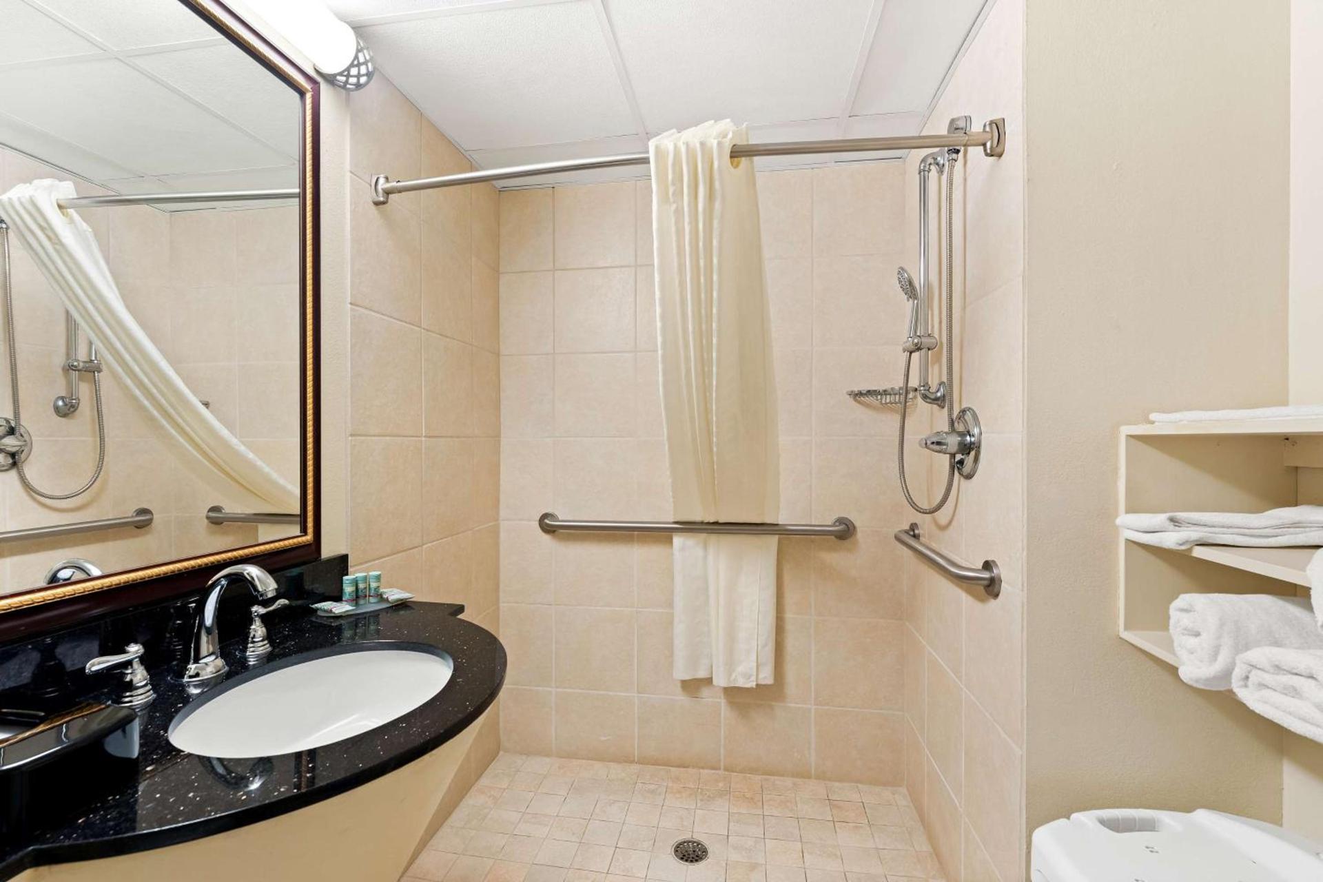 Best Western Riverside Inn photo 21