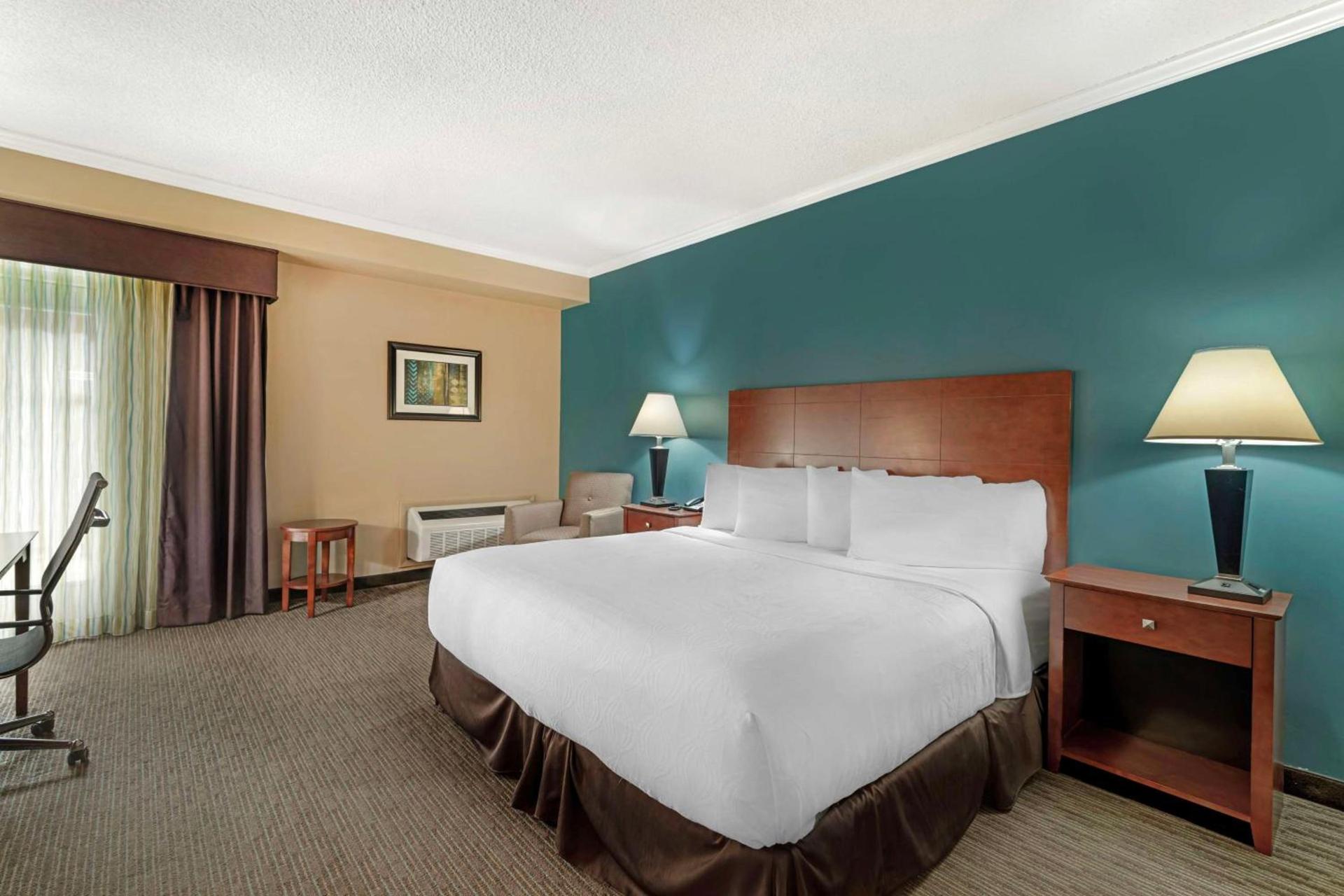 Best Western Plus Plattsburgh photo 3