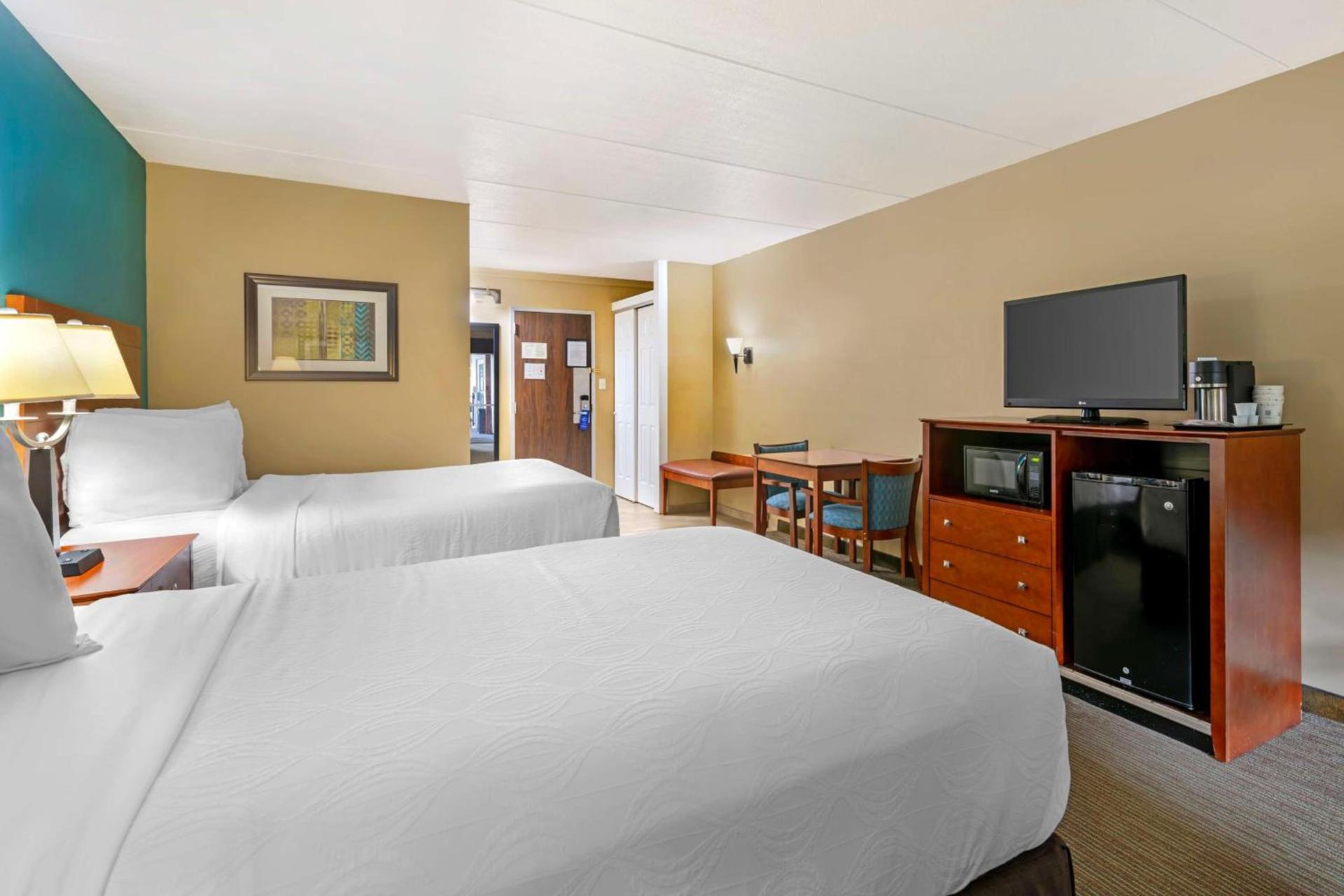 Best Western Plus Plattsburgh photo 23