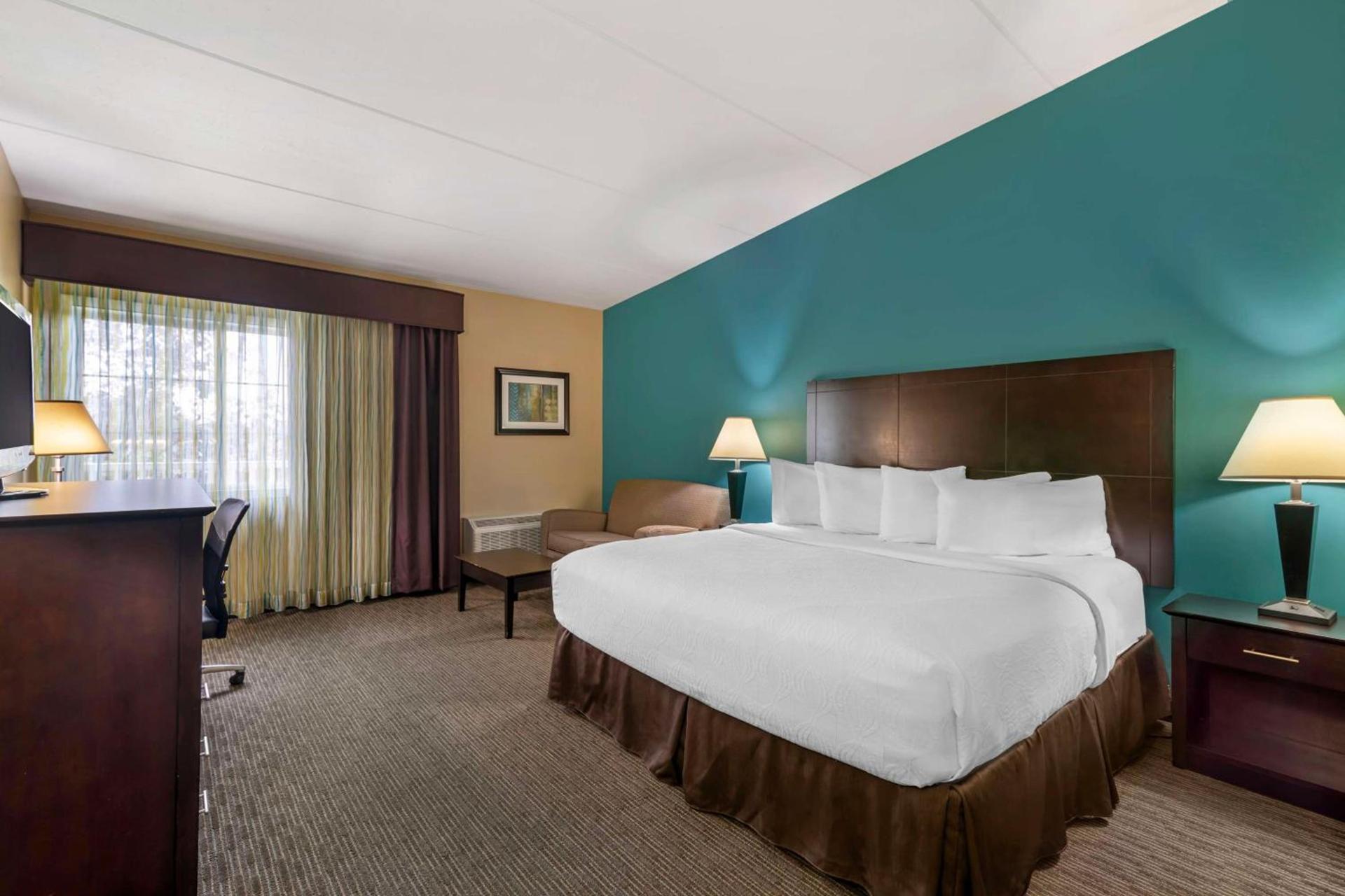 Best Western Plus Plattsburgh photo 27
