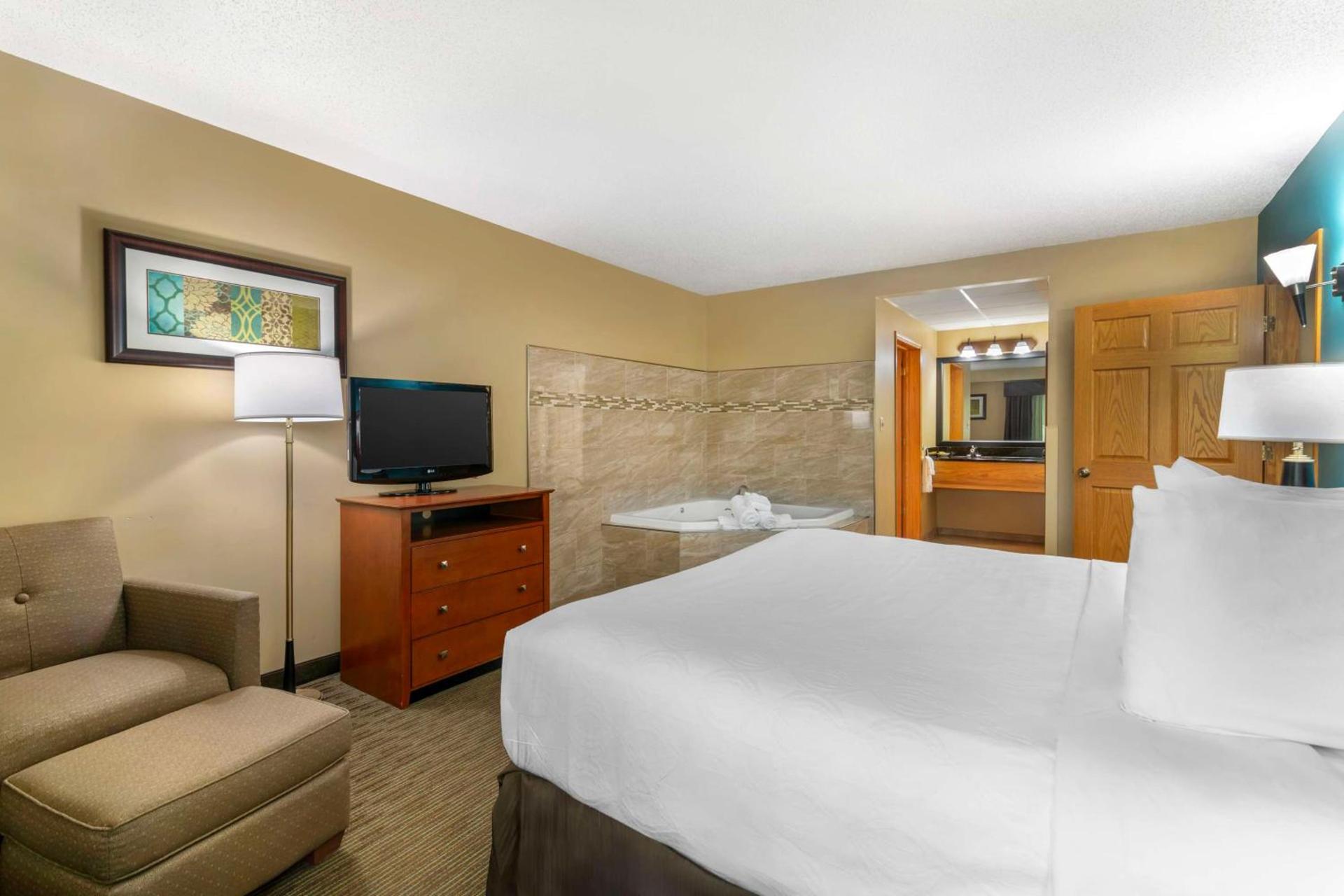 Best Western Plus Plattsburgh photo 45