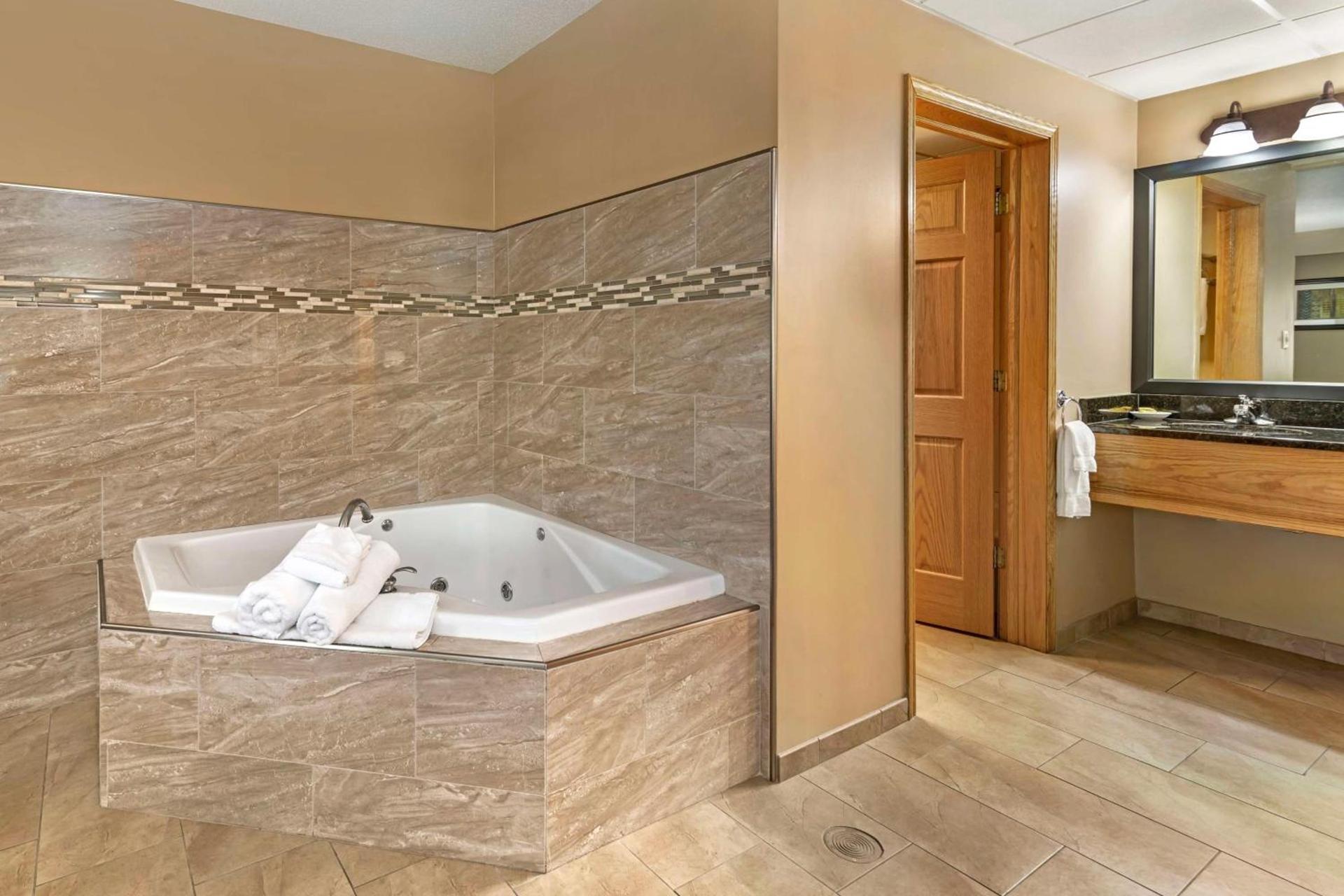 Best Western Plus Plattsburgh photo 50