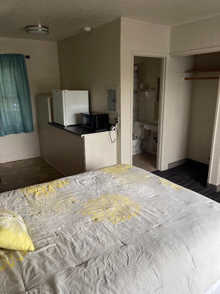 Legend Motel photo 3