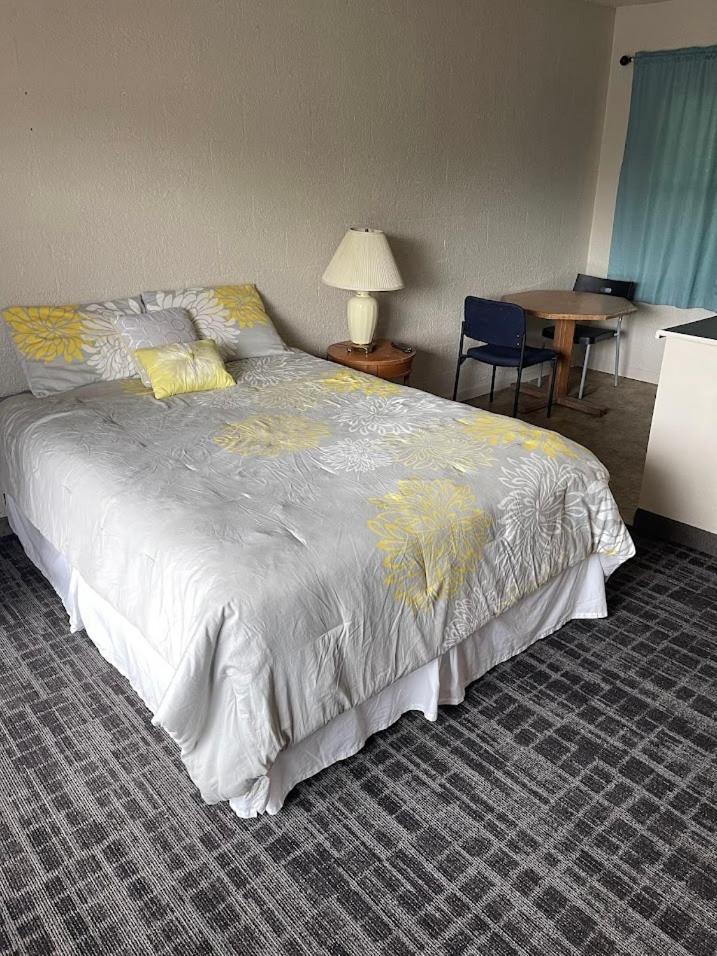 Legend Motel photo 5