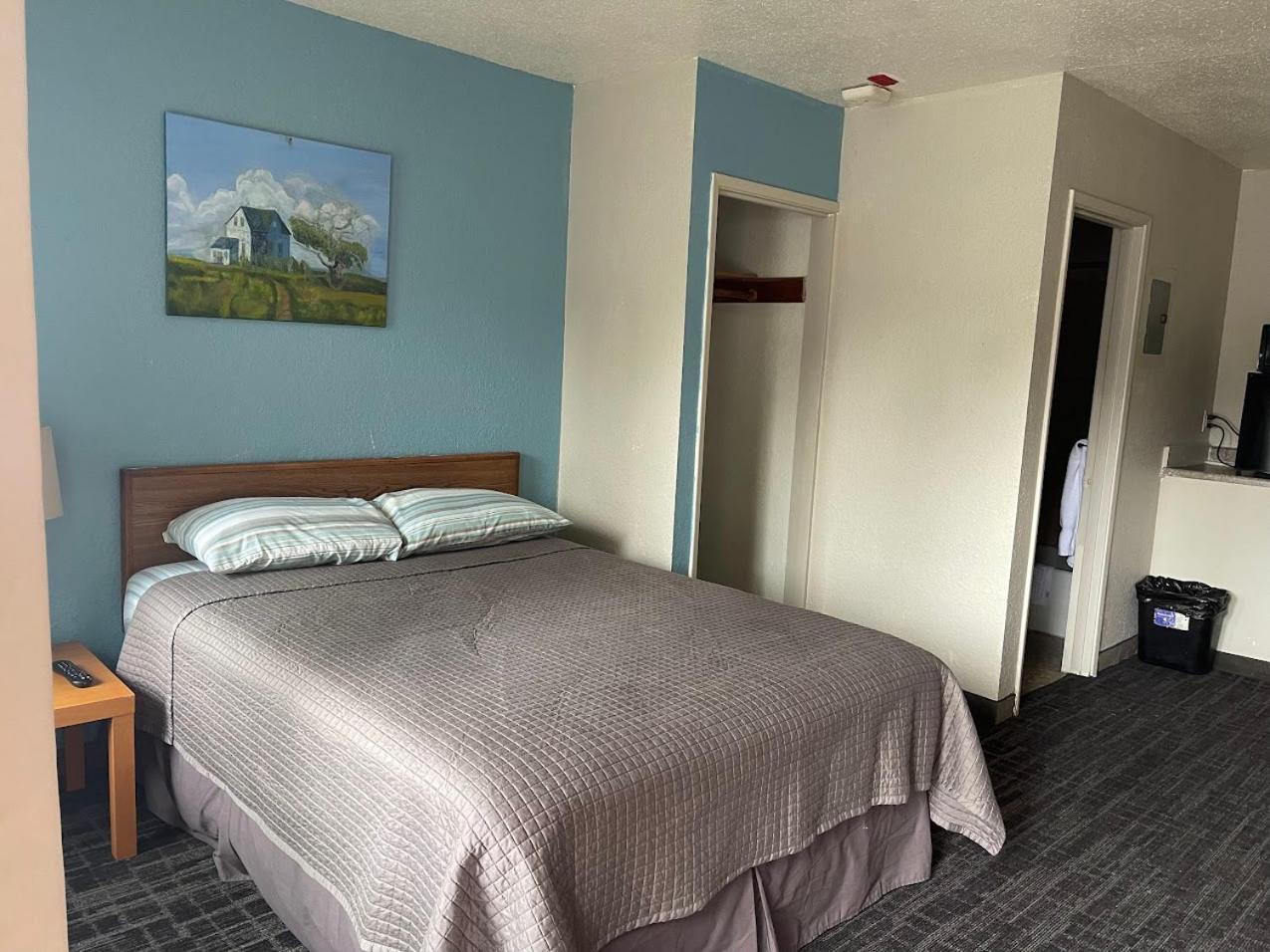 Legend Motel photo 9