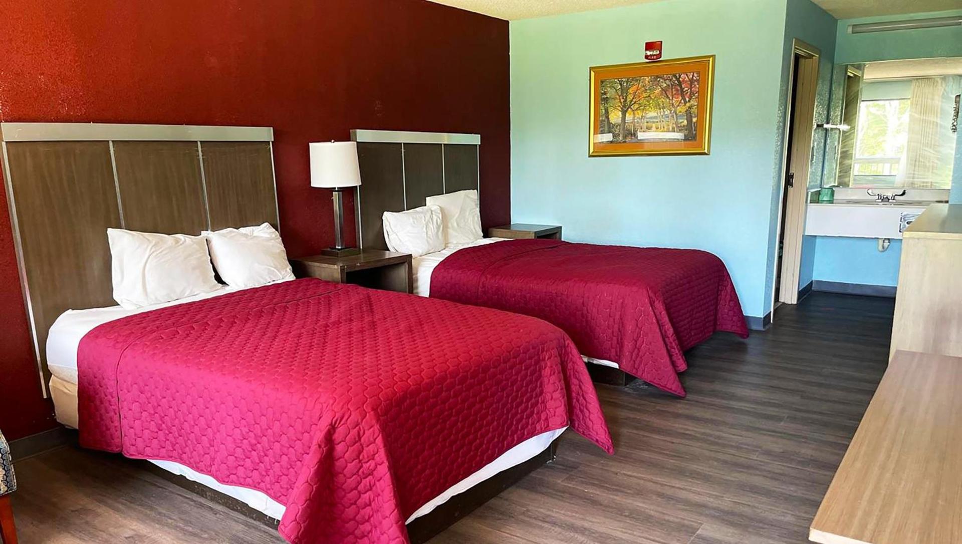 Mayfair Inn photo 5