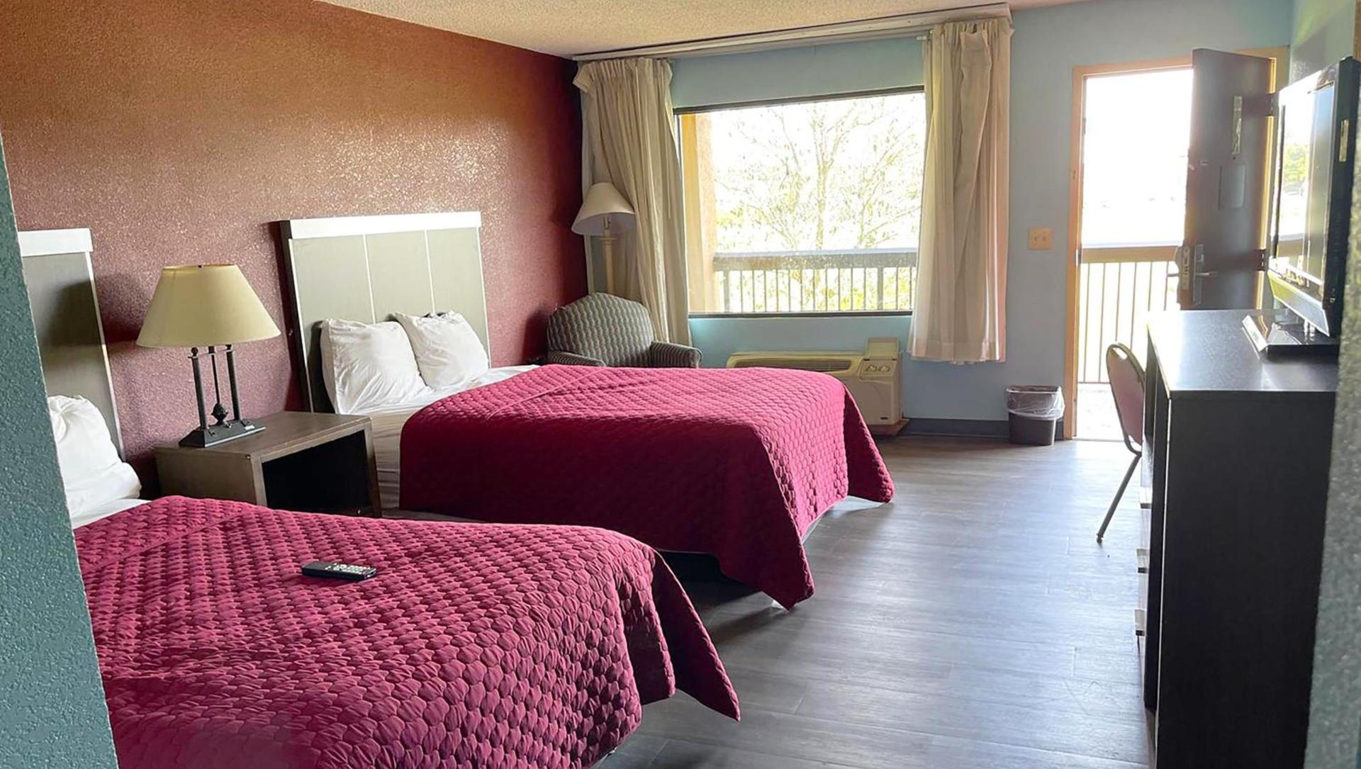 Mayfair Inn photo 6