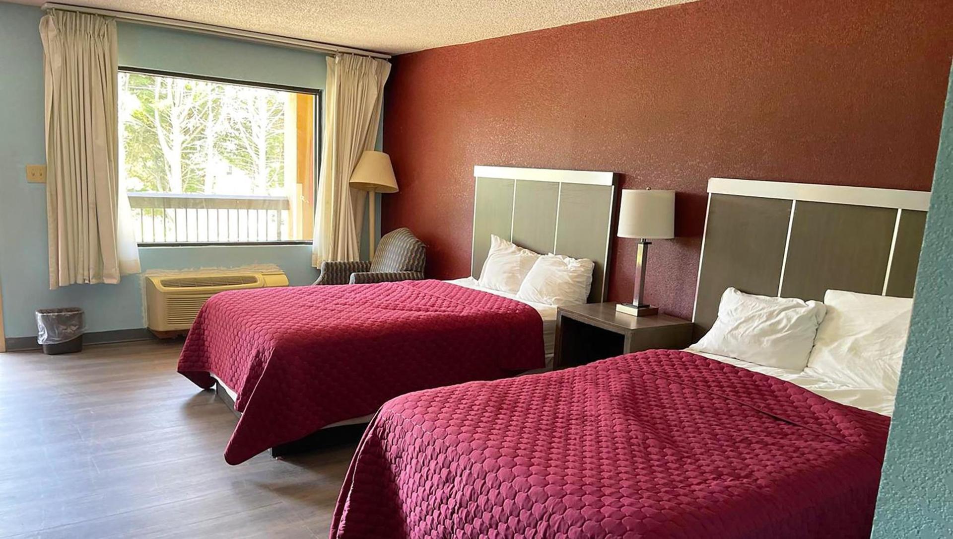 Mayfair Inn photo 16