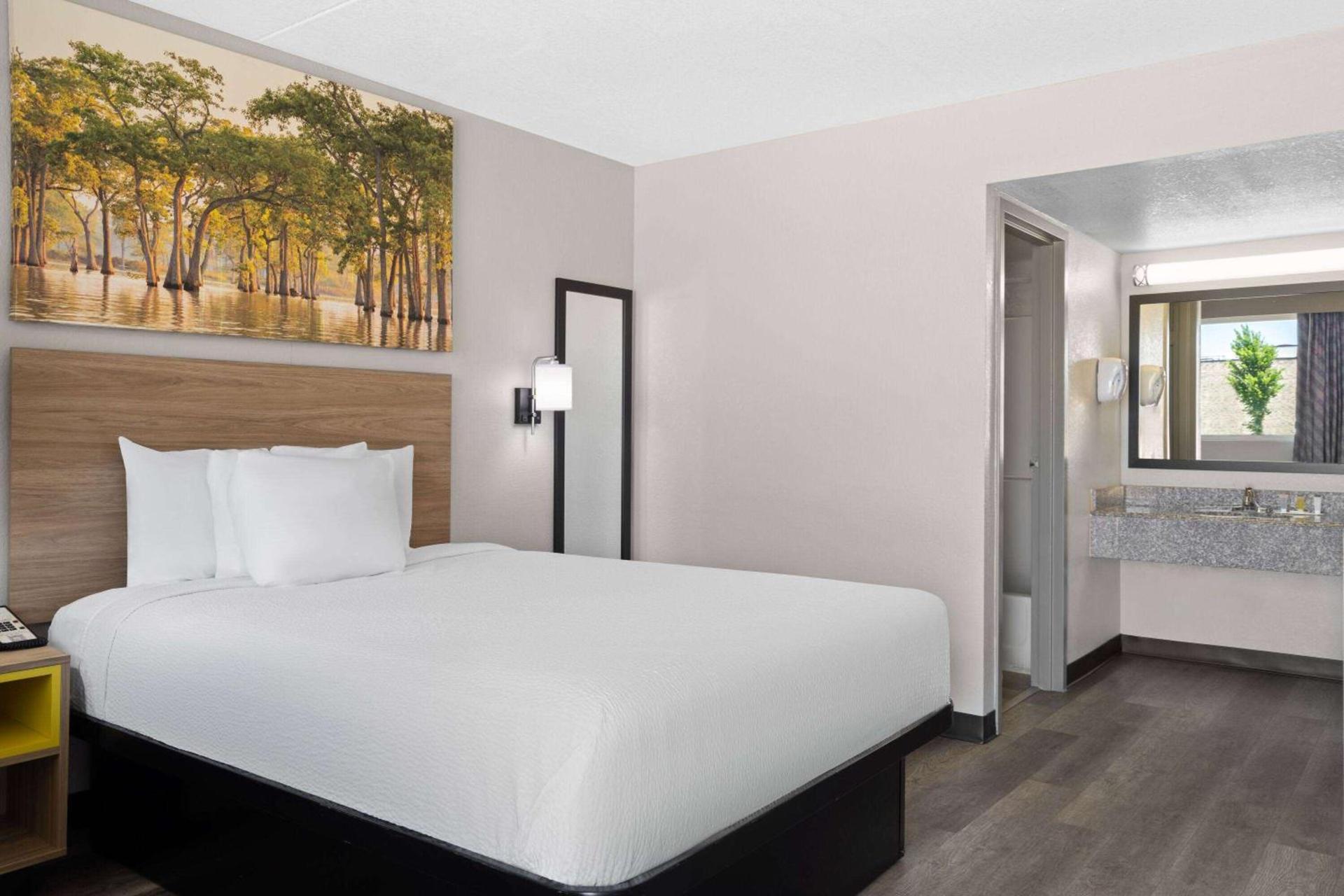 Days Inn by Wyndham Conway photo 16