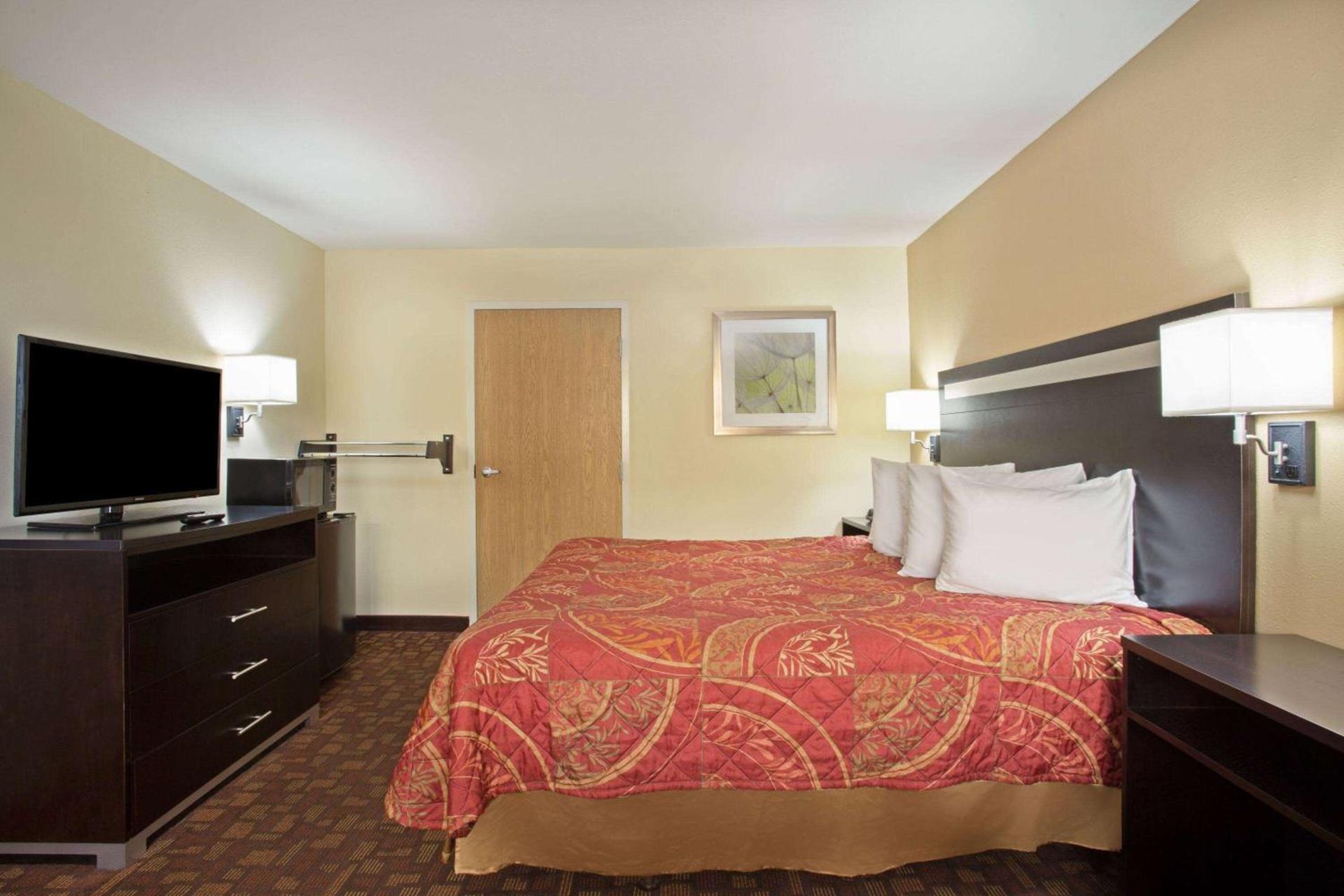 Days Inn by Wyndham Hammond photo 5
