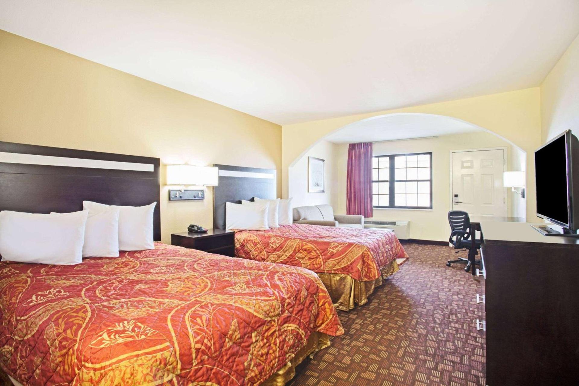 Days Inn by Wyndham Hammond photo 6