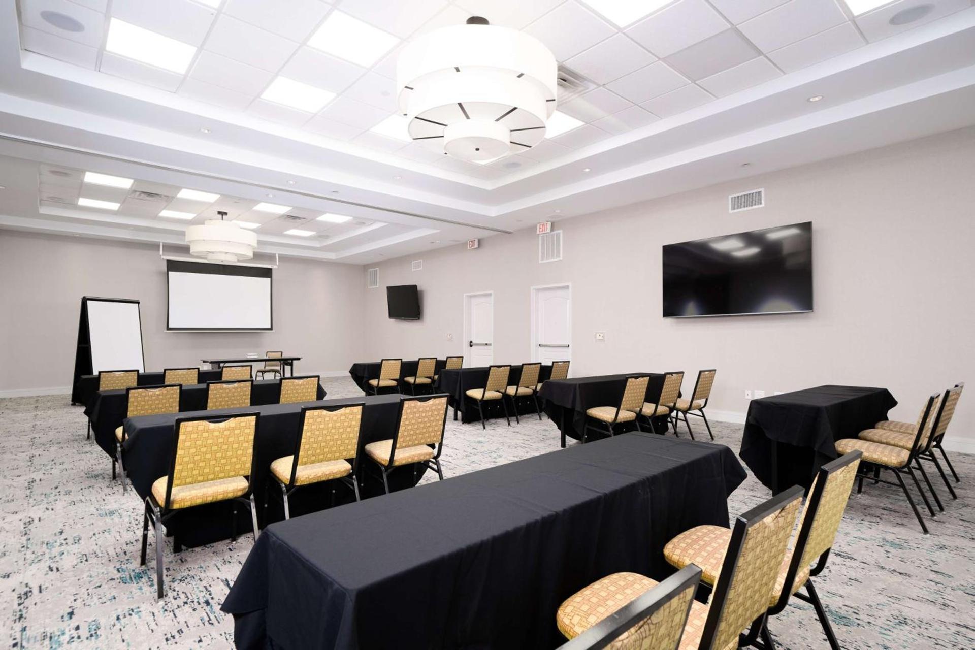 Hilton Garden Inn Houston/Clear Lake NASA photo 26