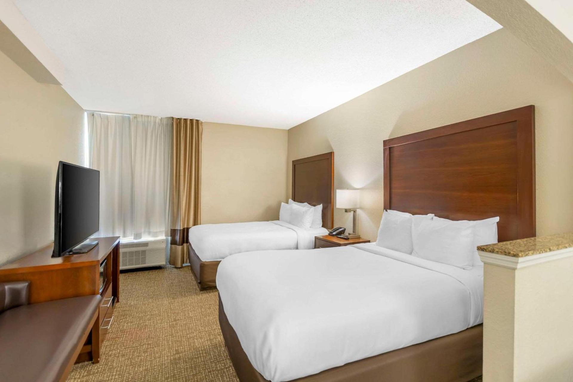 Comfort Inn Meridian - Bonita Lakes photo 9