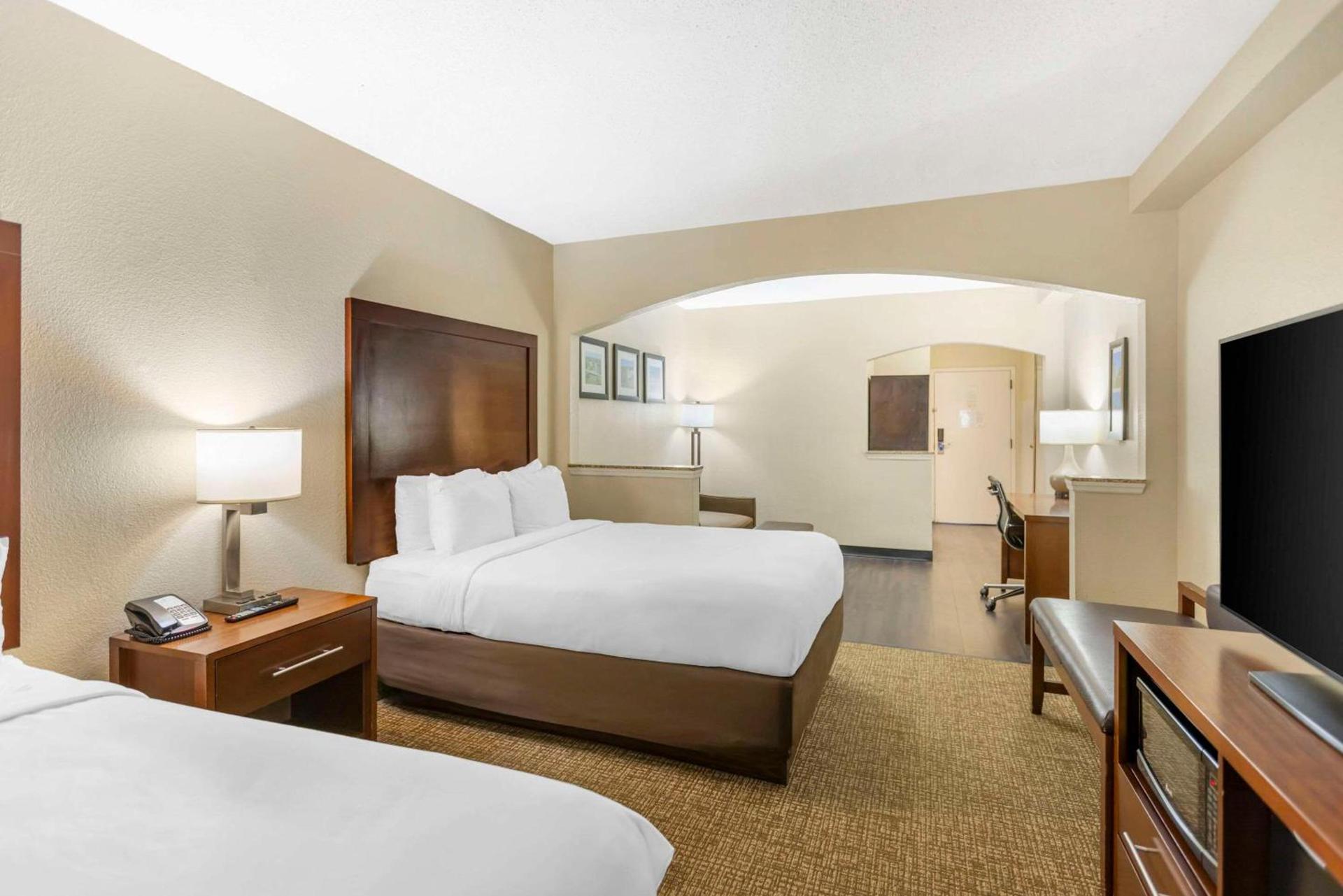 Comfort Inn Meridian - Bonita Lakes photo 10