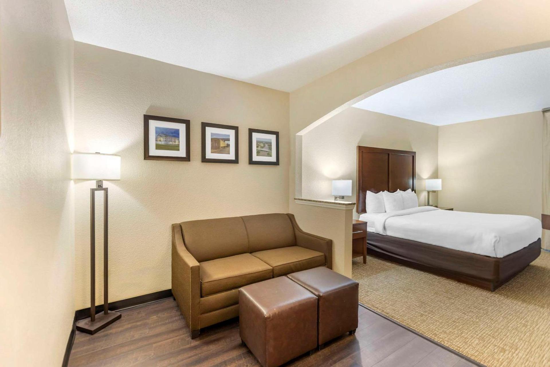 Comfort Inn Meridian - Bonita Lakes photo 25