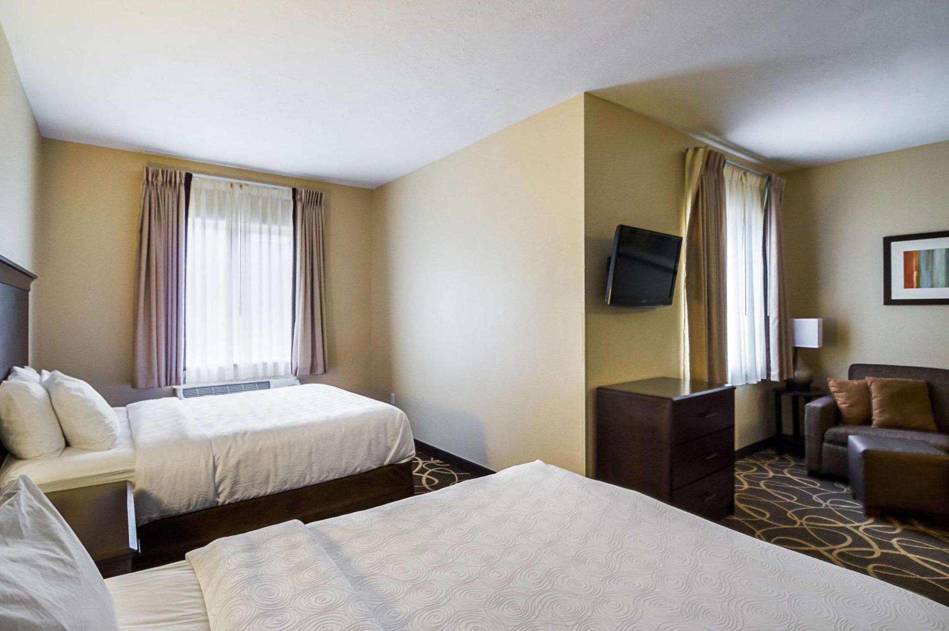MainStay Suites Fargo - I-94 Medical Center photo 27