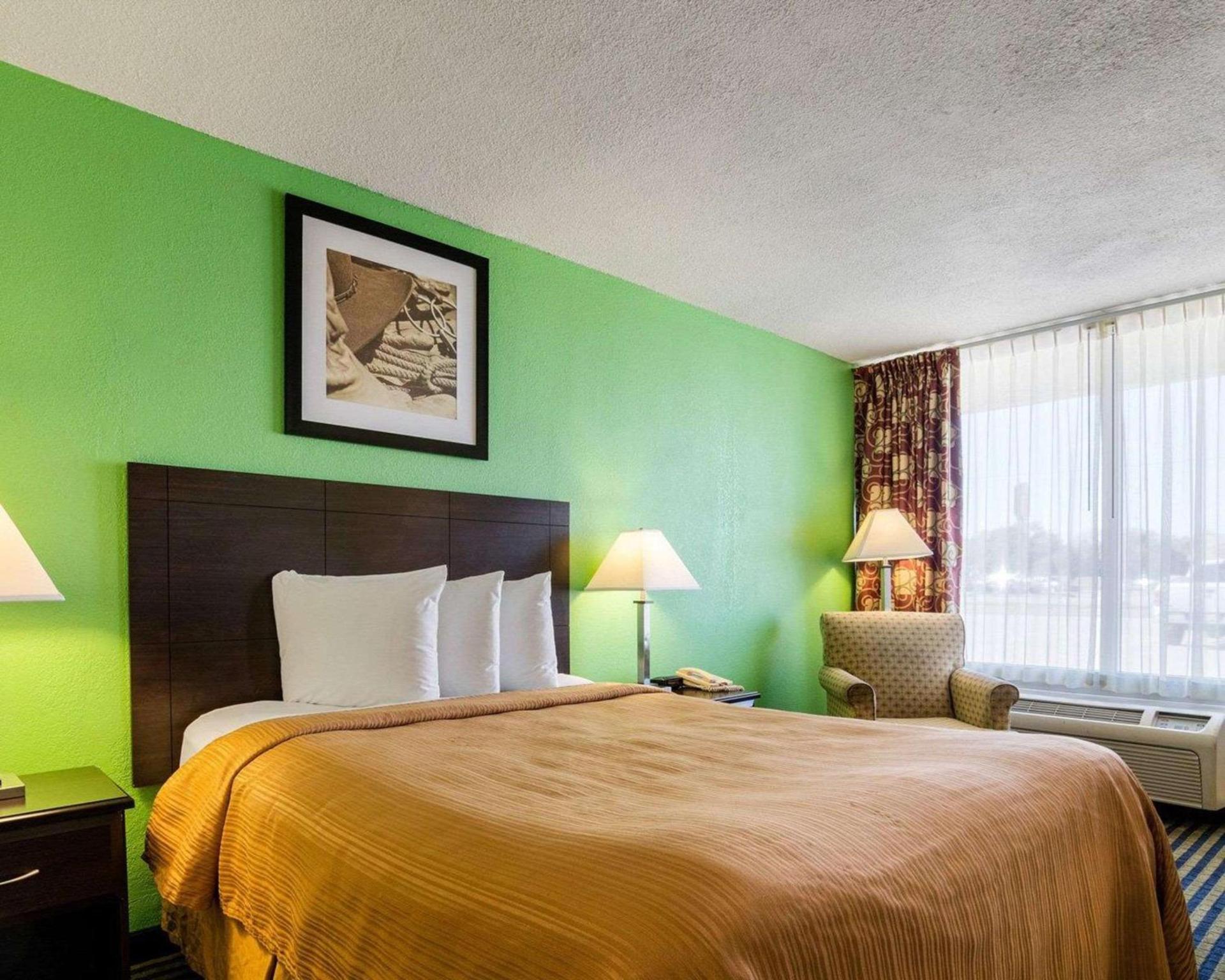 Quality Inn Liberal photo 9