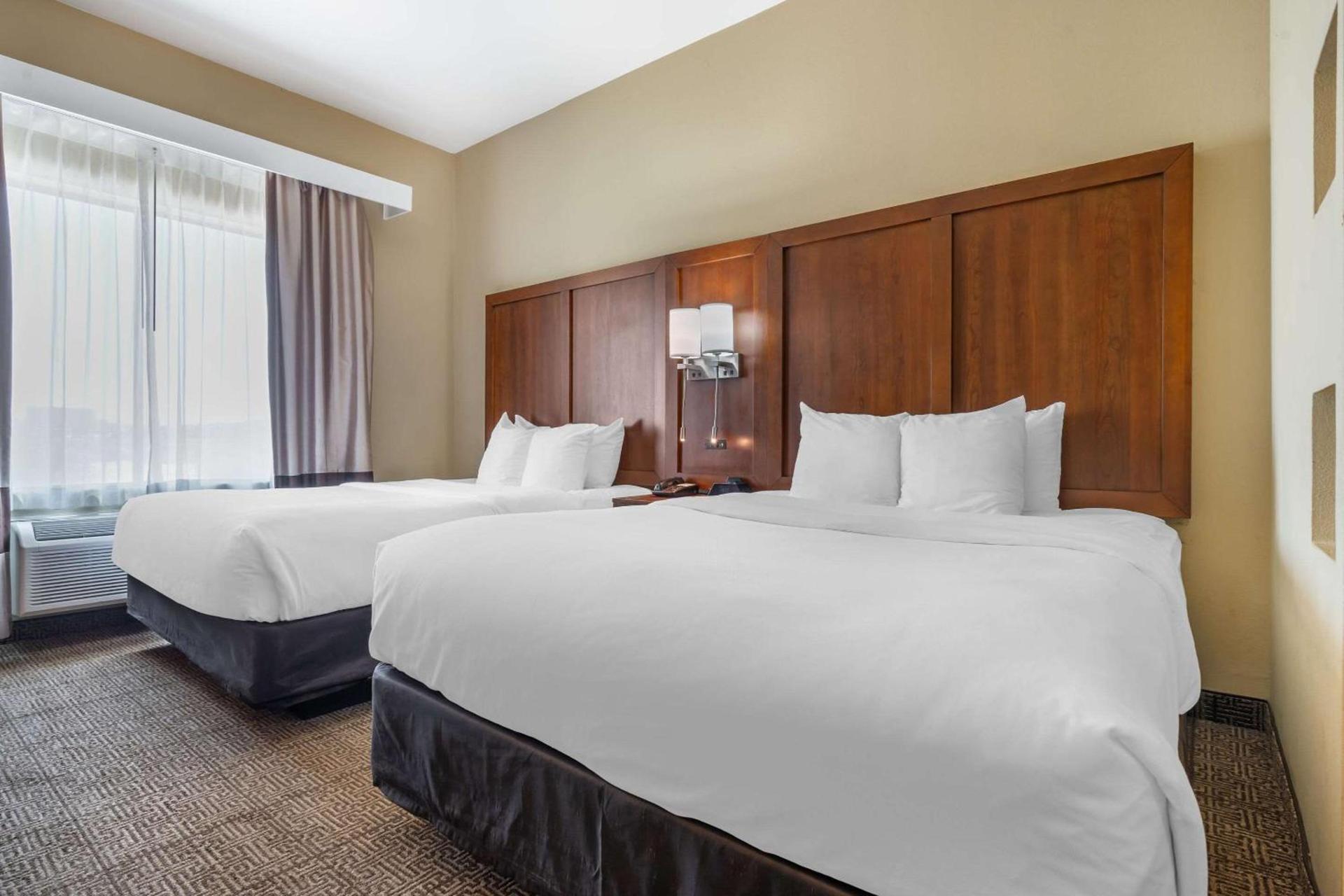 Comfort Suites Gallup East Route 66 and I-40 photo 16