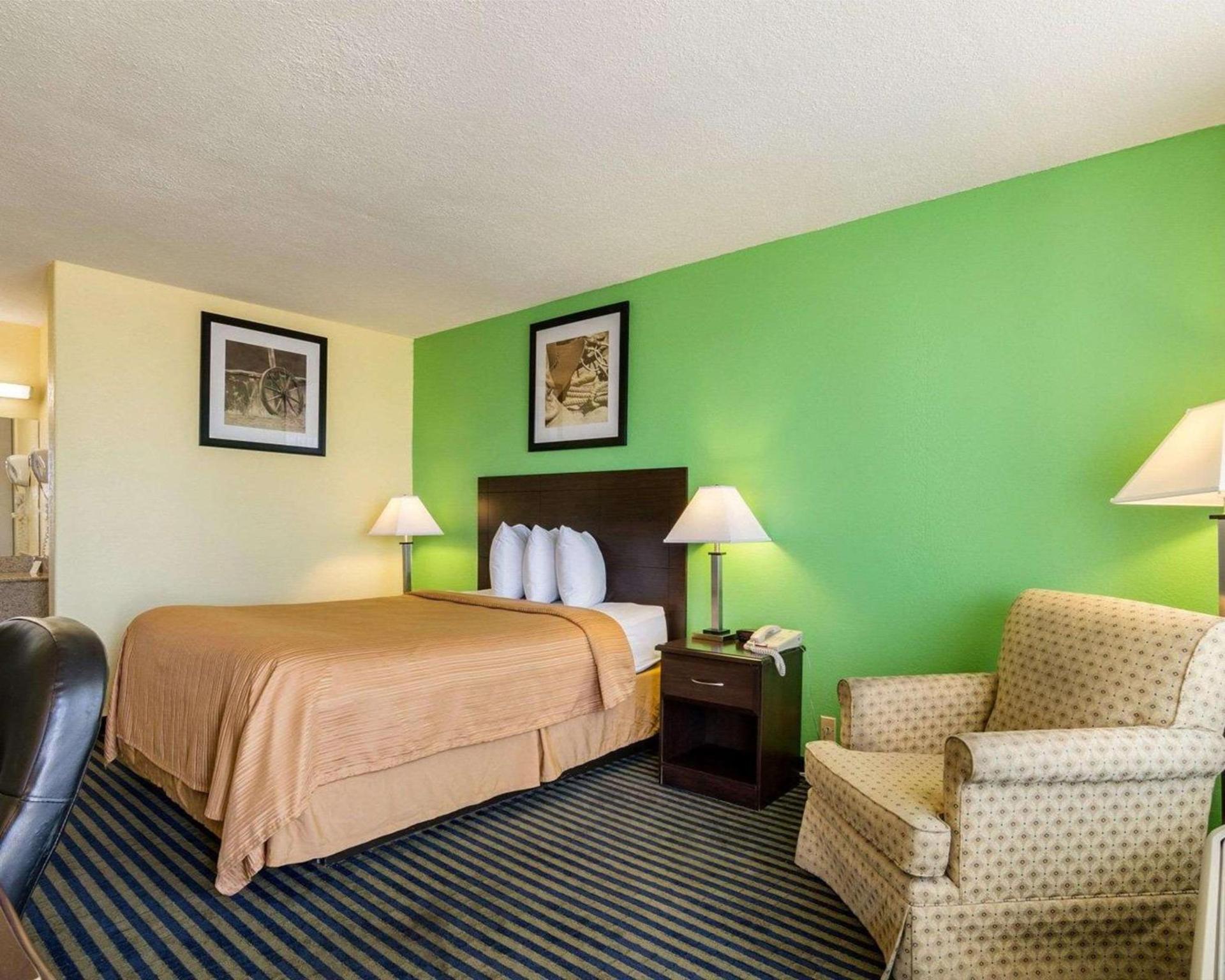 Quality Inn Liberal photo 17