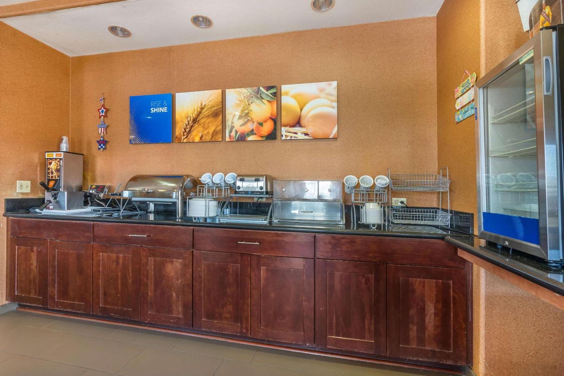 Comfort Suites Gallup East Route 66 and I-40 photo 27
