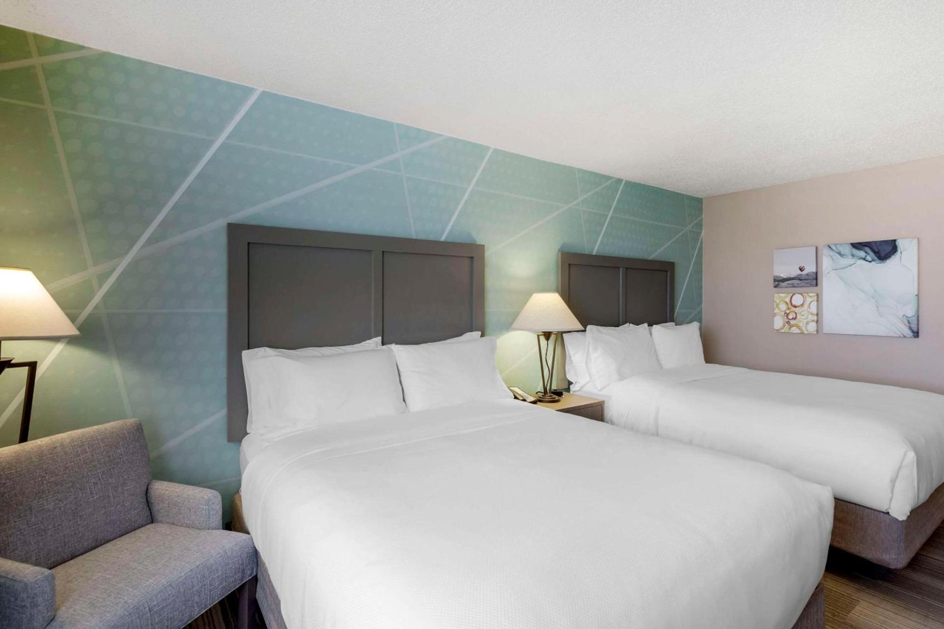 Comfort Inn & Suites Boulder photo 14