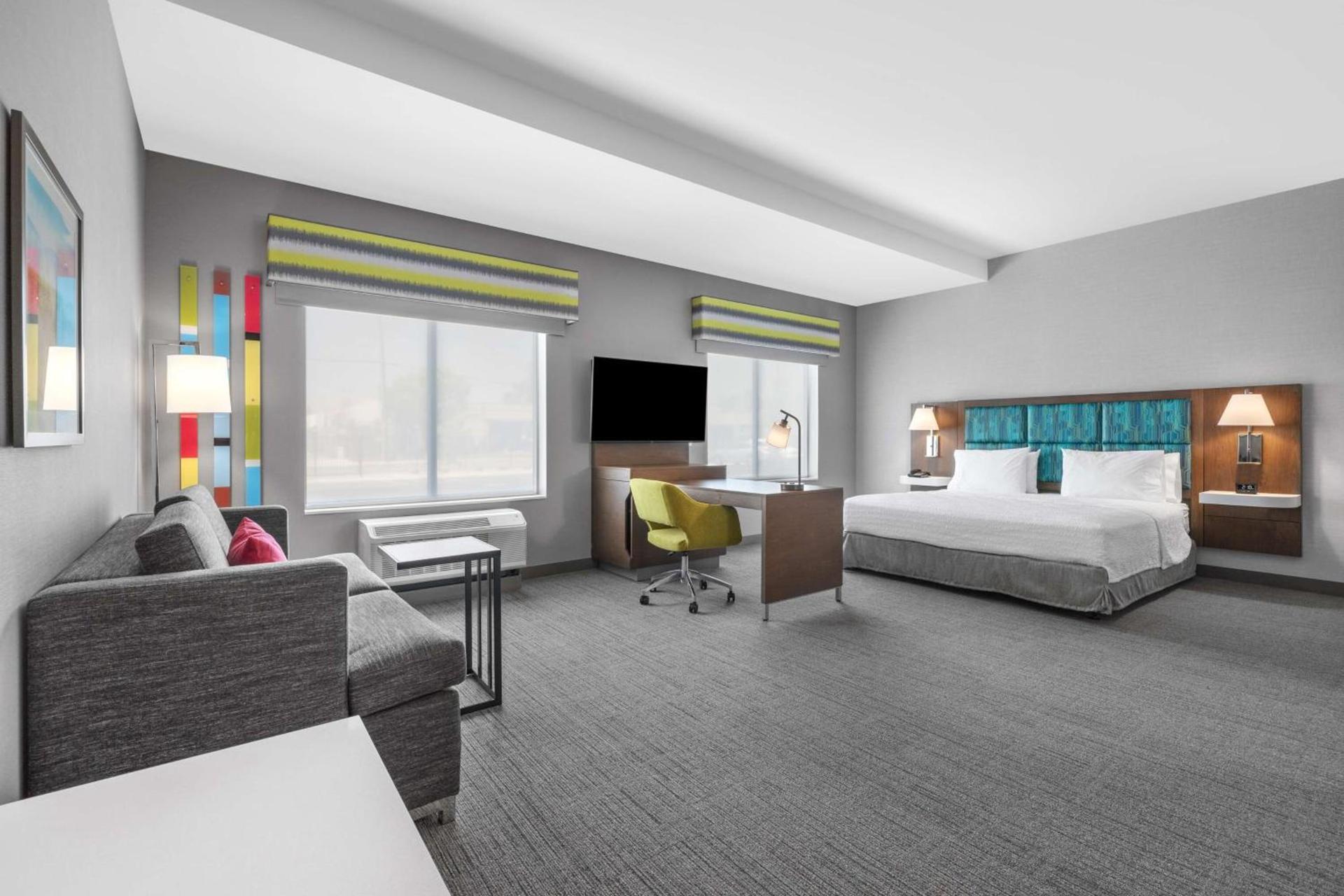 Hampton Inn & Suites Bakersfield Central photo 54