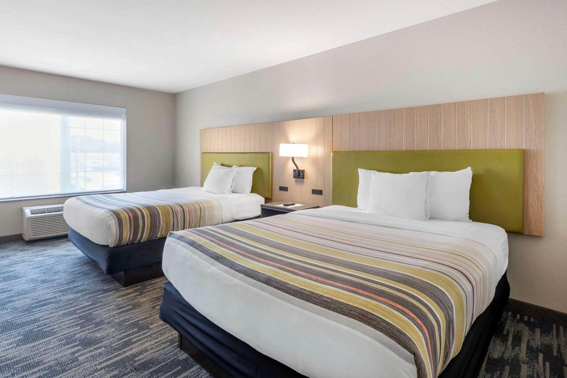 Country Inn & Suites by Radisson, St Peters, MO photo 6