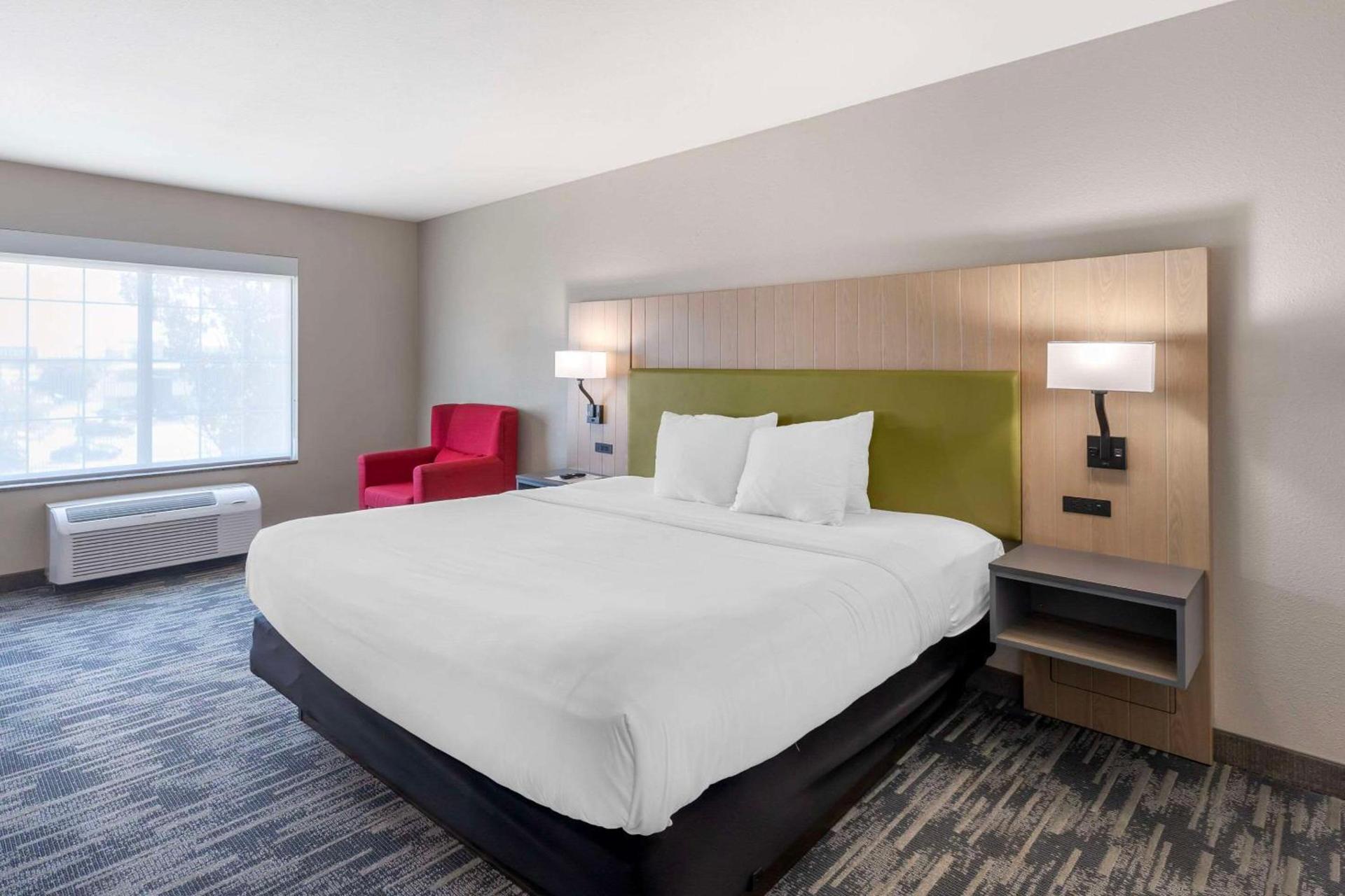 Country Inn & Suites by Radisson, St Peters, MO photo 15