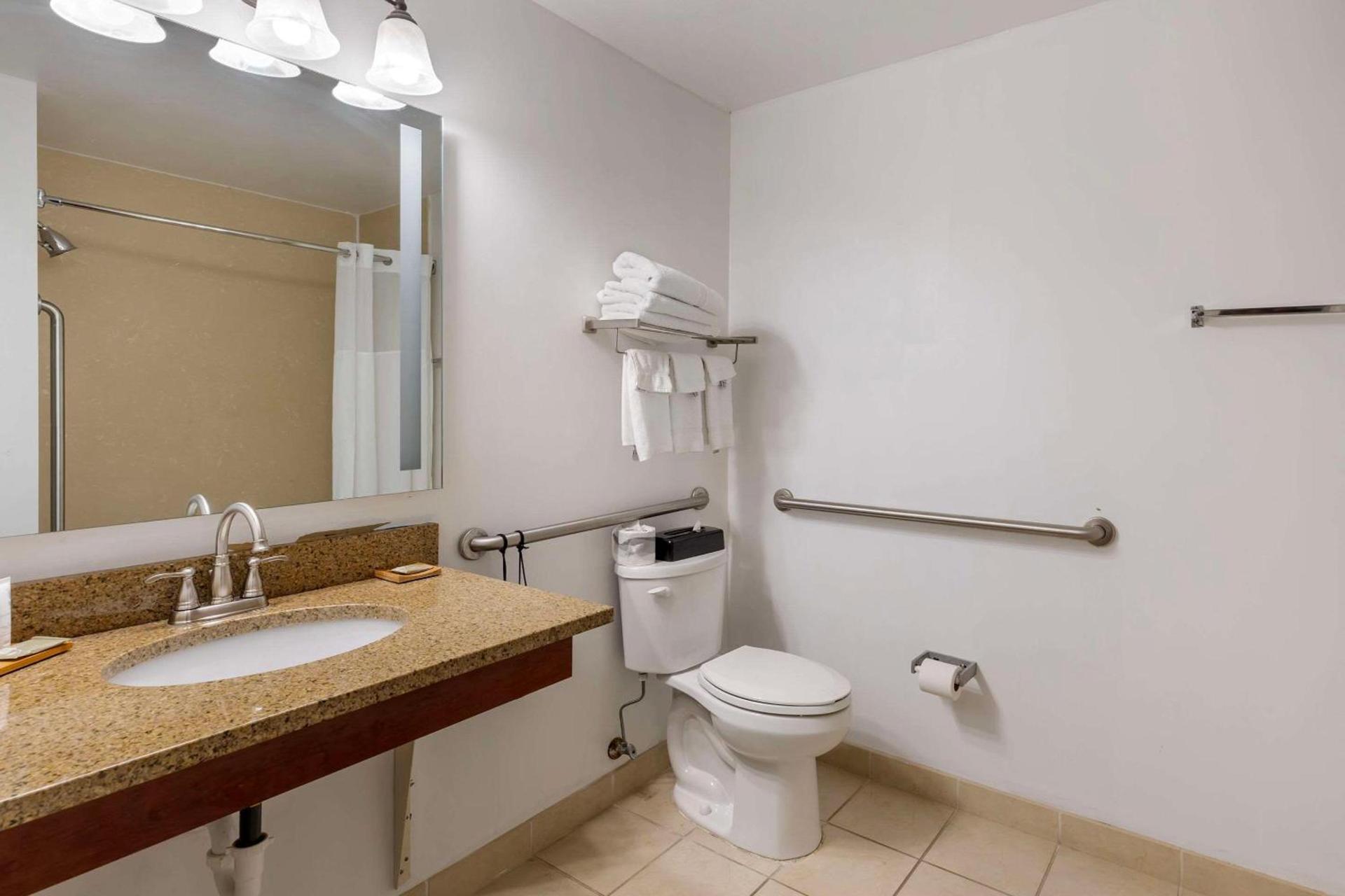 Country Inn & Suites by Radisson, St Peters, MO photo 18