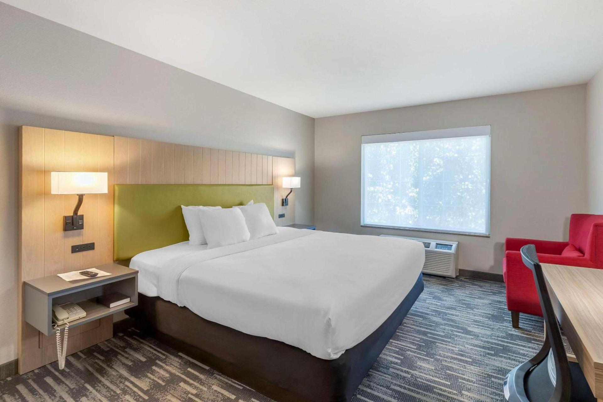 Country Inn & Suites by Radisson, St Peters, MO photo 34