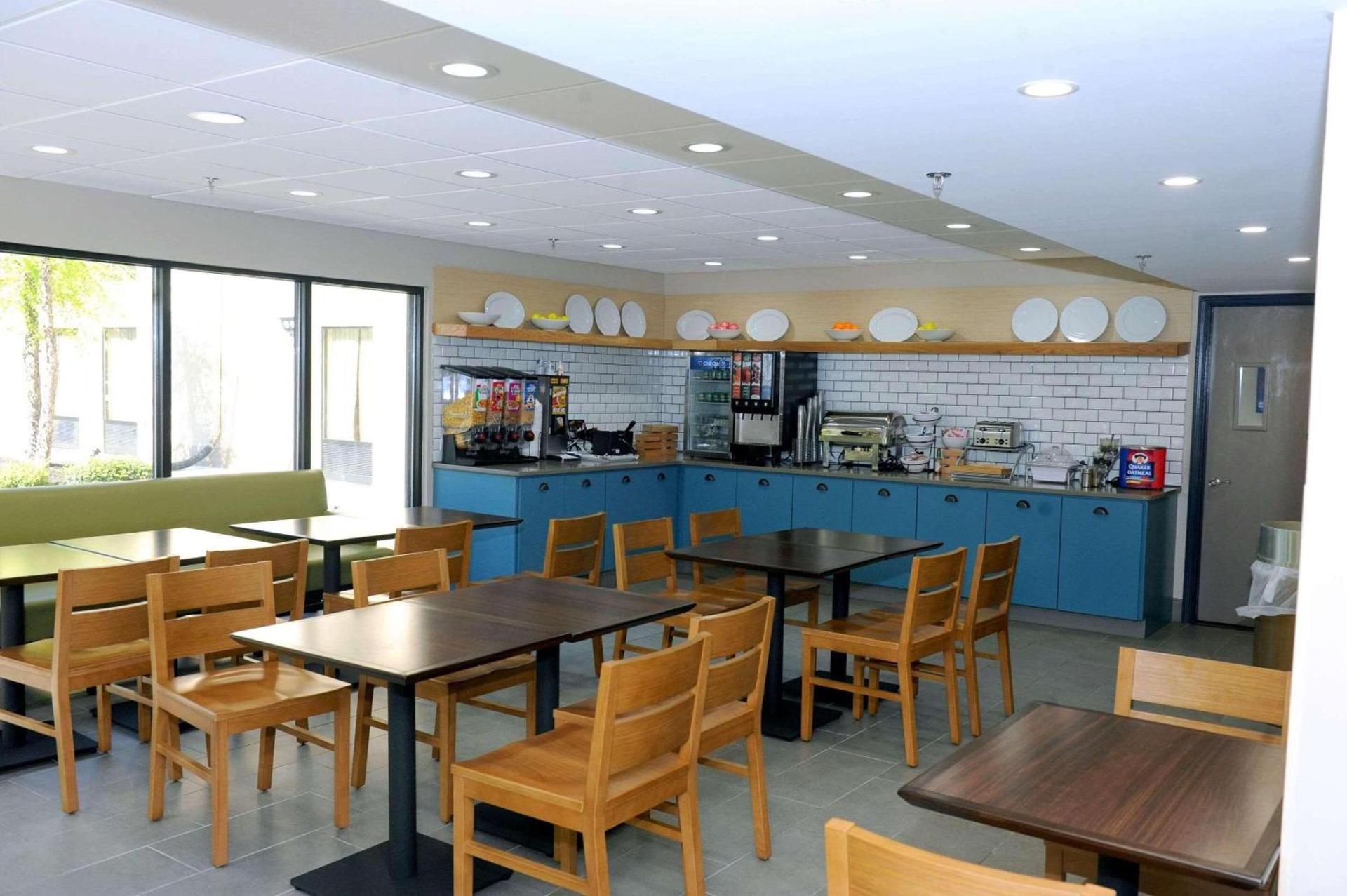 Spark by Hilton Alpharetta Roswell photo 17