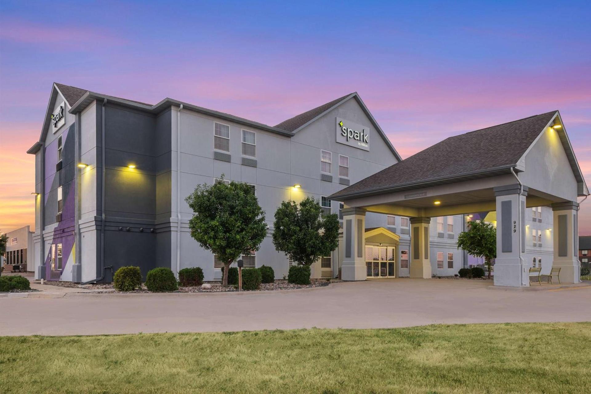Spark by Hilton Minot photo 3