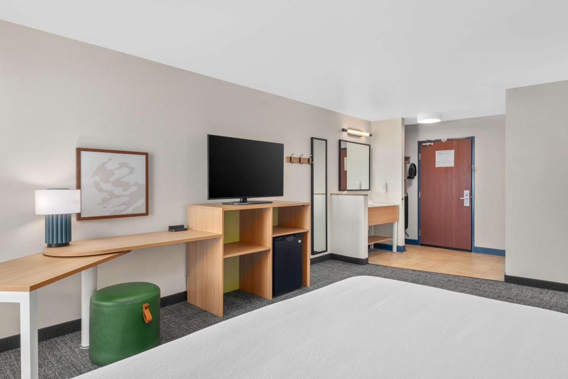 Spark by Hilton Minot photo 28