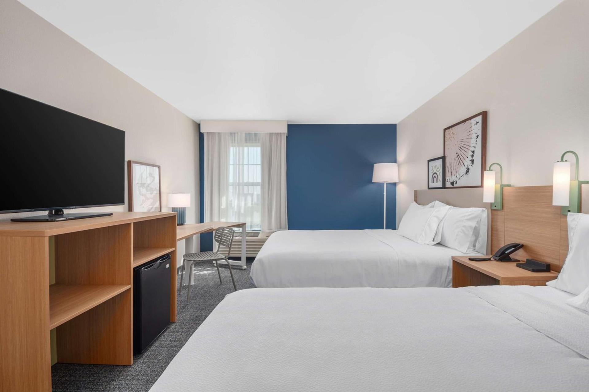 Spark by Hilton Minot photo 32