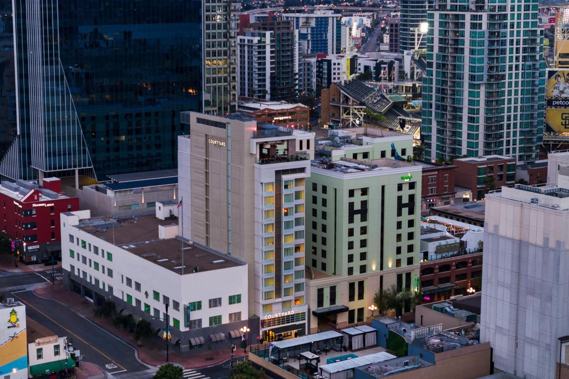 Courtyard by Marriott San Diego Gaslamp/Convention Center photo 6