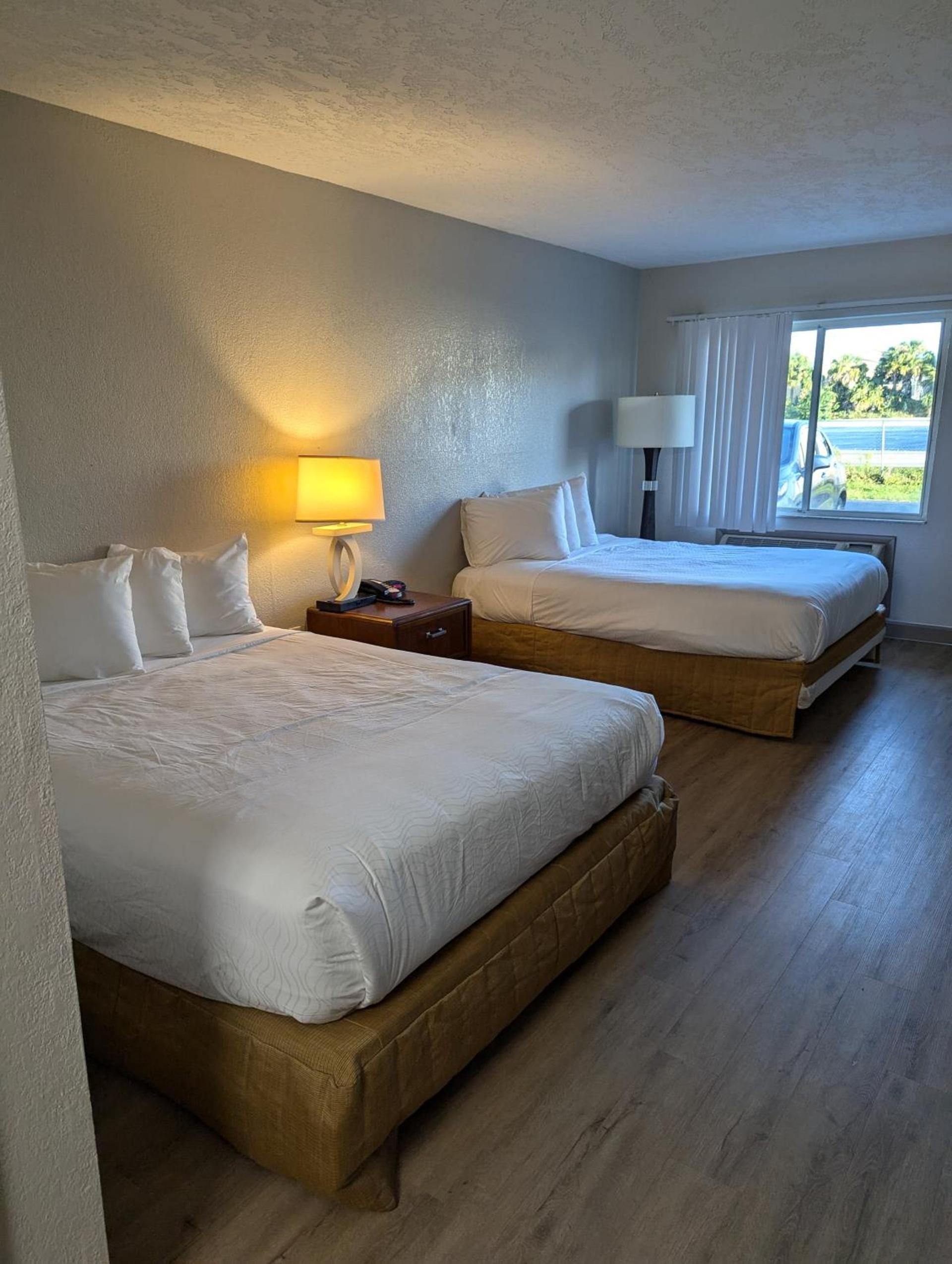 El Sol Hotel photo 6