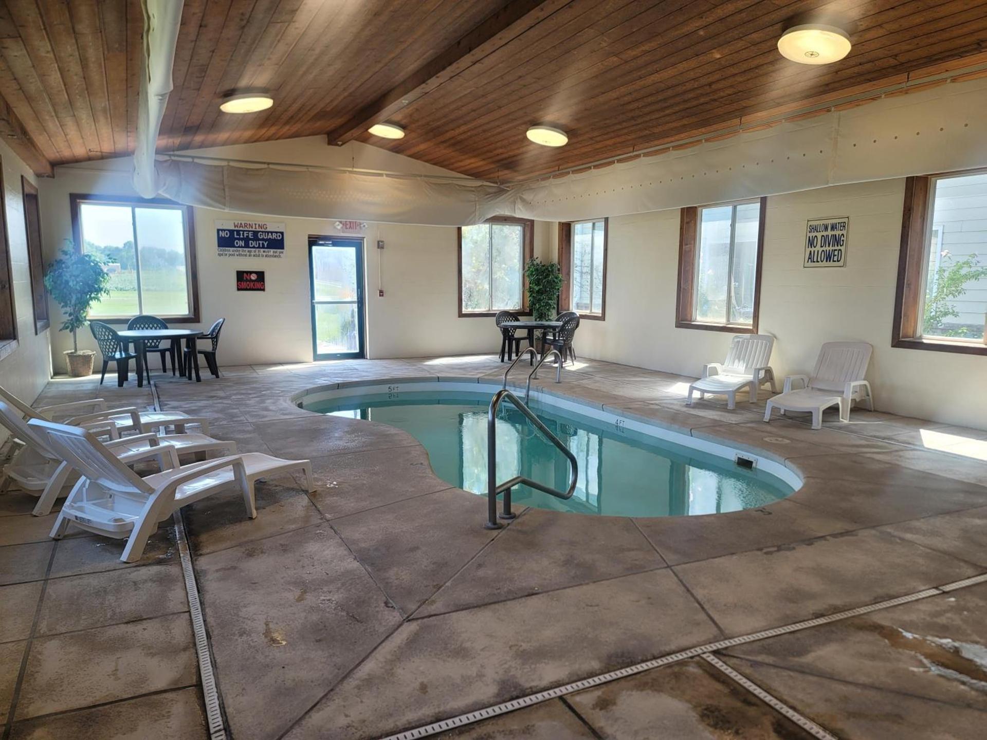 Horizon Inn & Suites photo 2