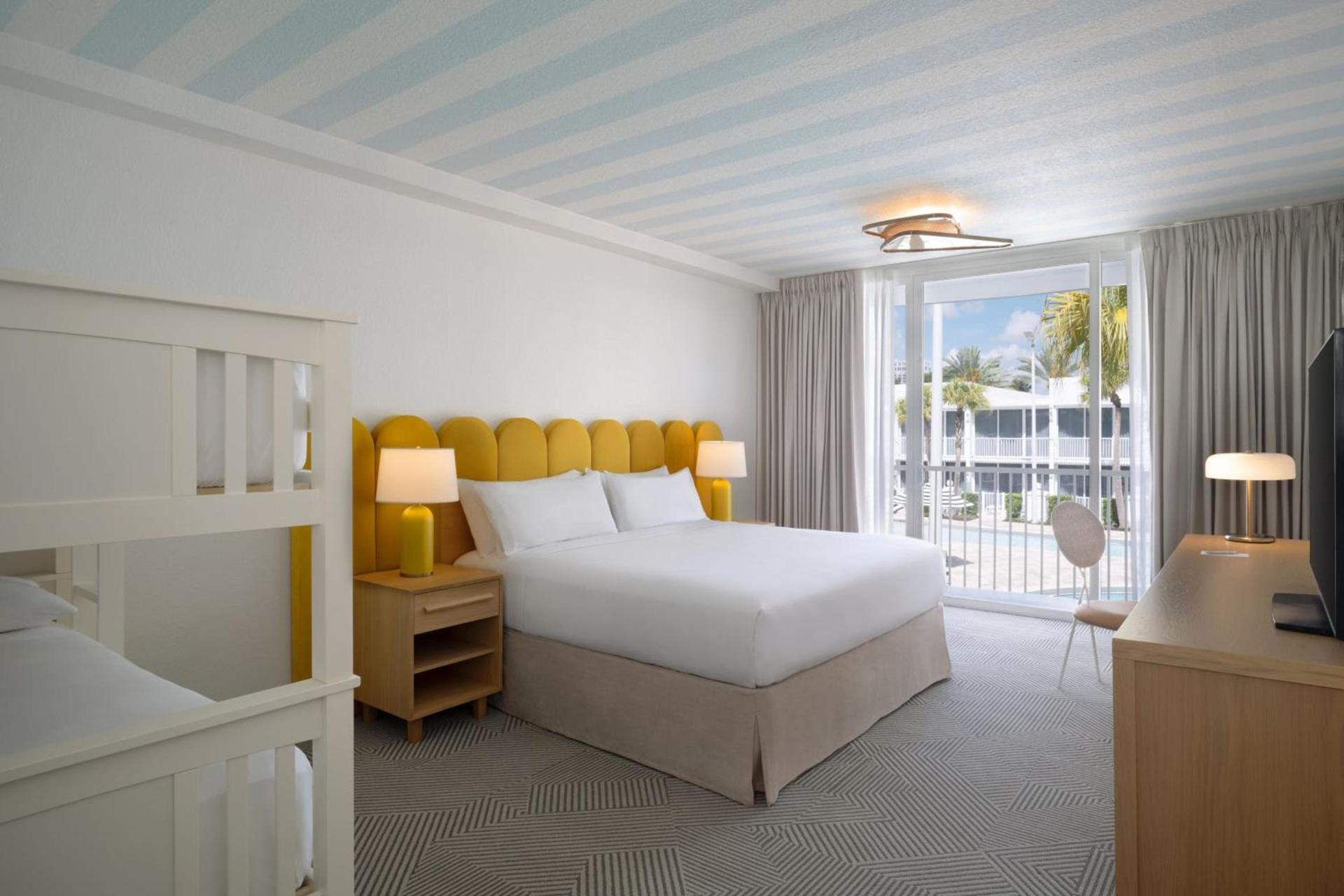 Renaissance Orlando Resort - Disney Springs Area - Free Shuttle to Disney Parks & Early Entry Benefits photo 39