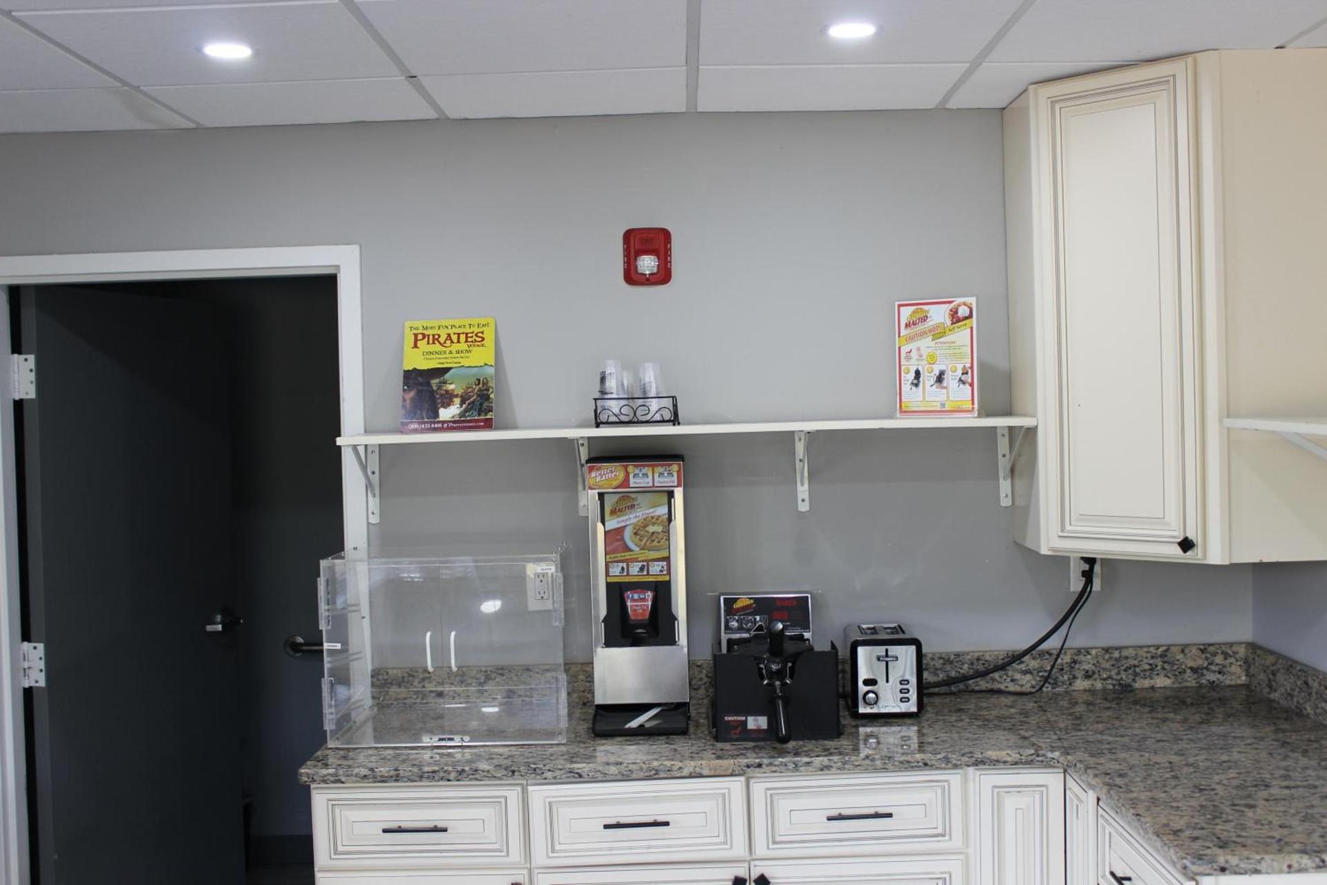 Riverfront Inn photo 2
