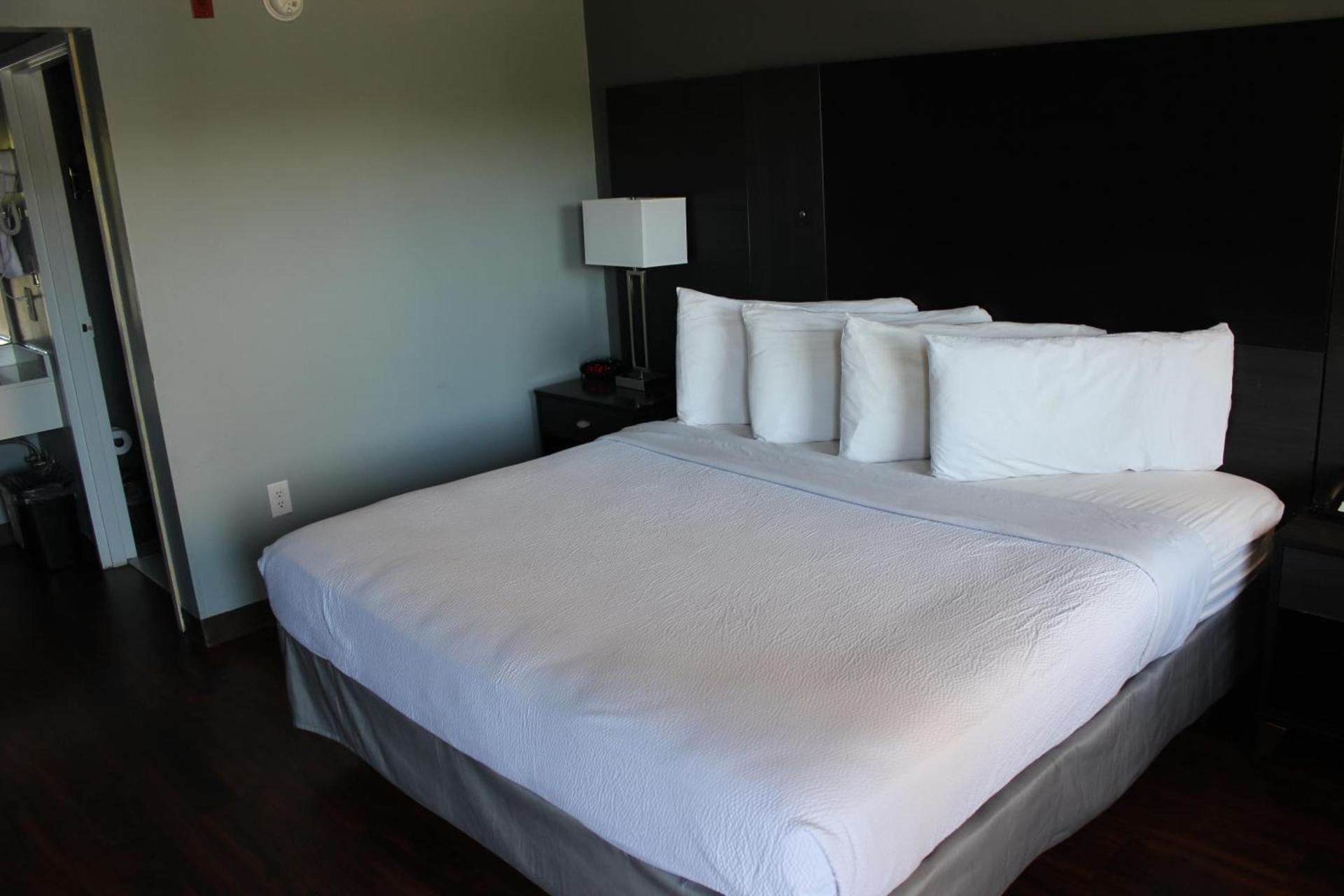 Riverfront Inn photo 4