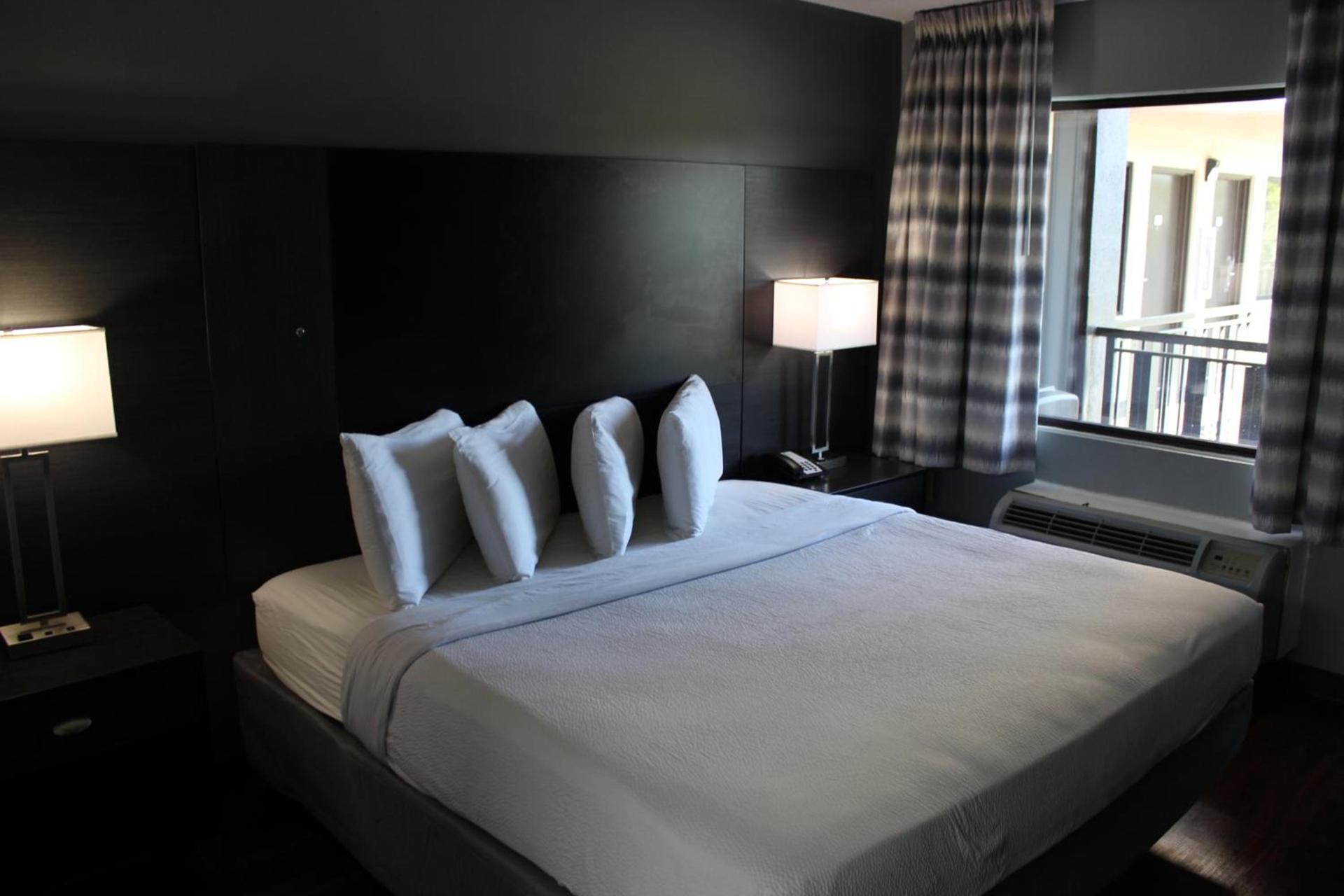 Riverfront Inn photo 5