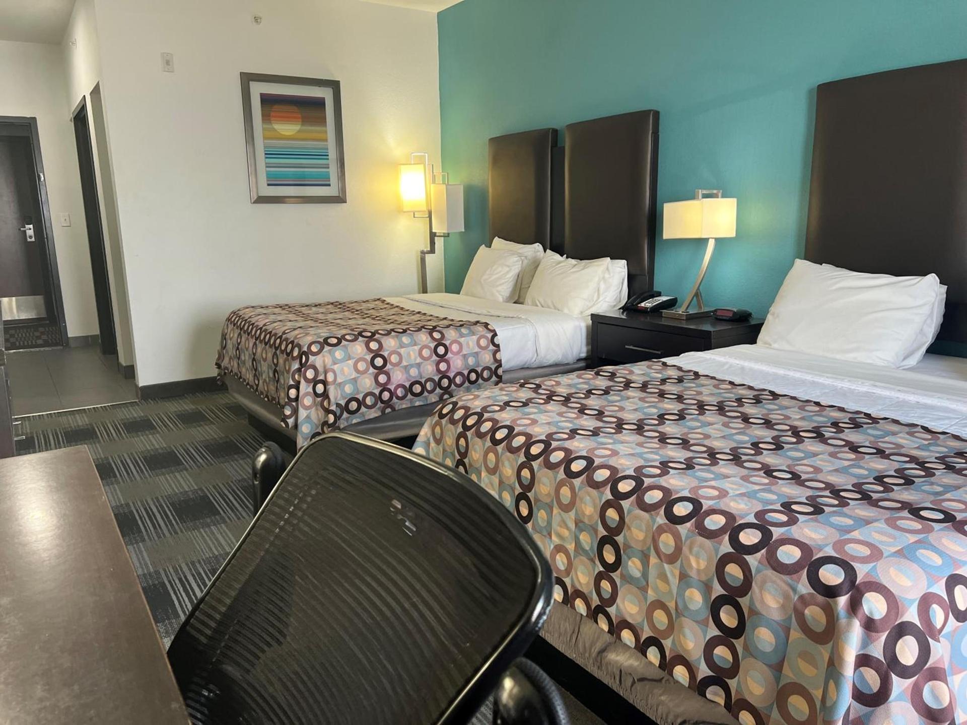 Days Inn by Wyndham Alva photo 34