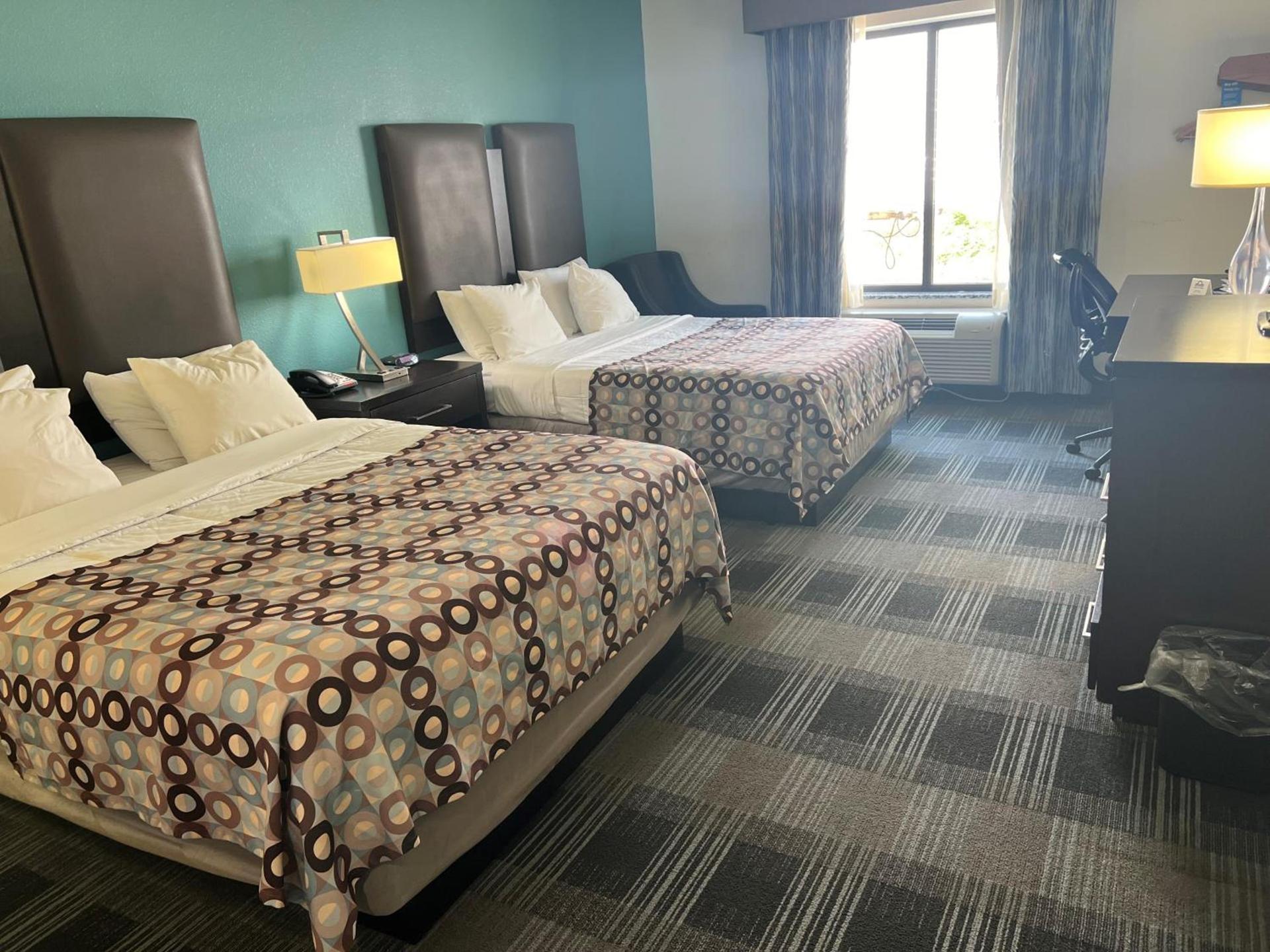Days Inn by Wyndham Alva photo 33
