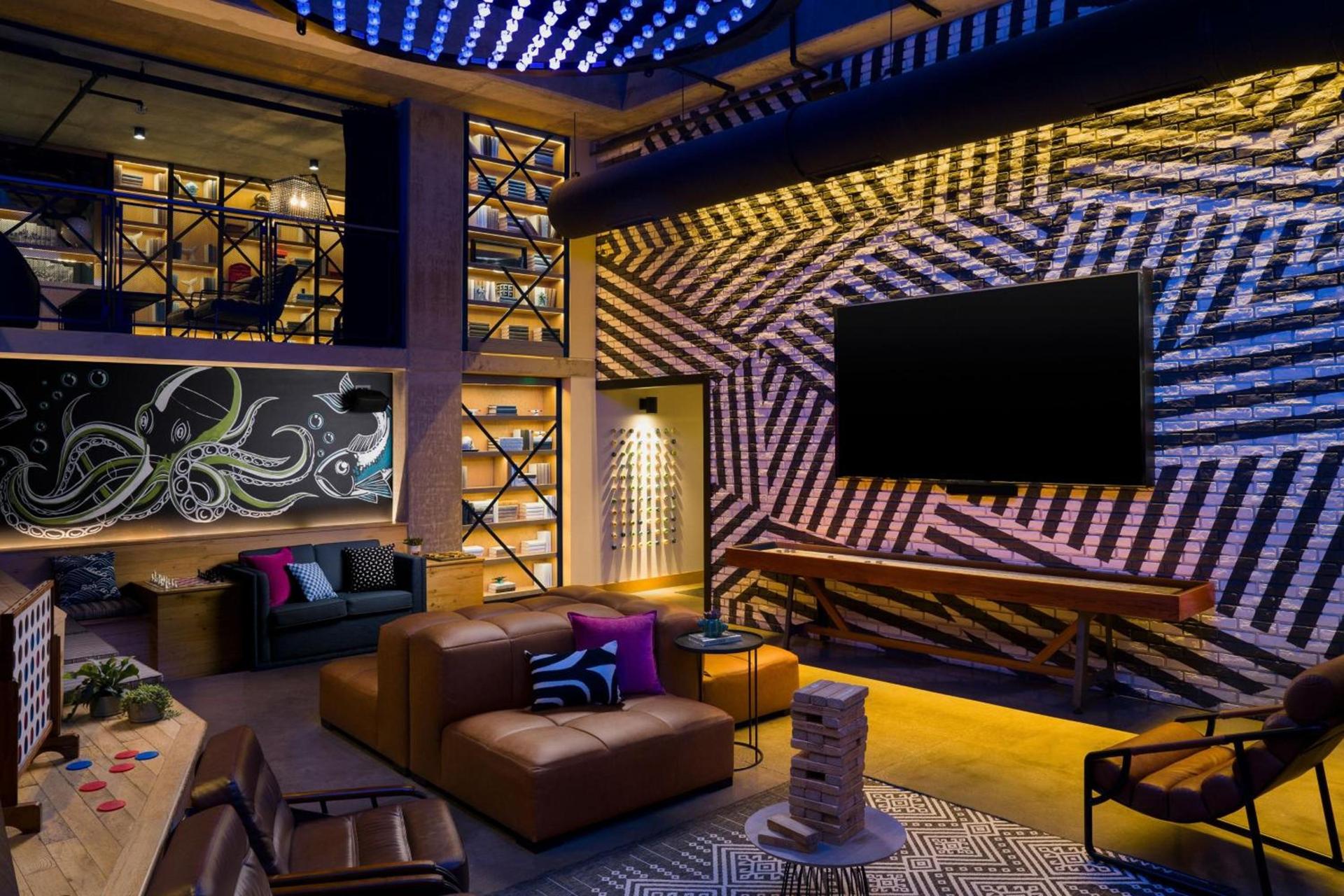 Moxy San Diego Gaslamp Quarter photo 29