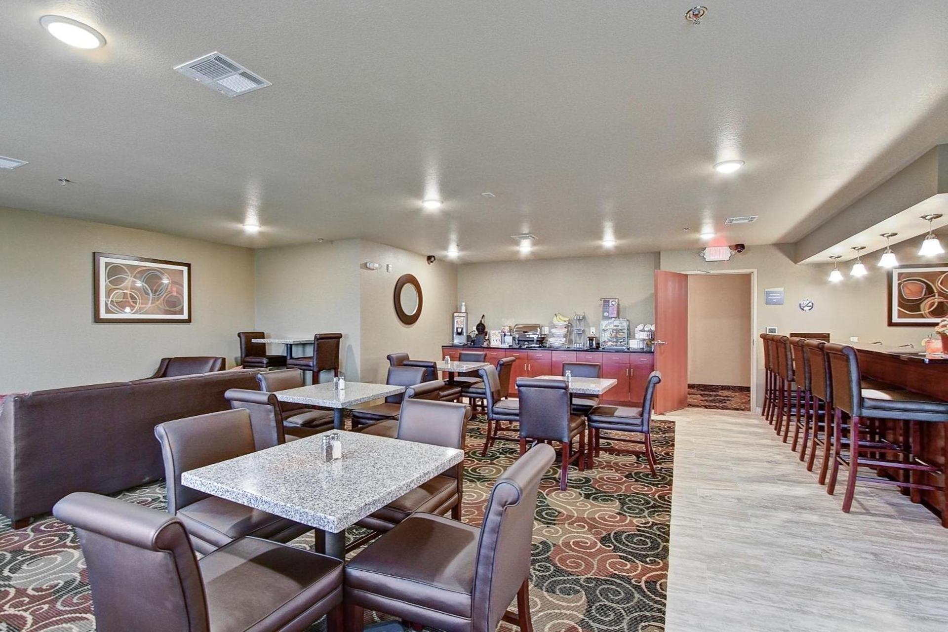 Cobblestone Hotel & Suites Pulaski/Green Bay photo 18